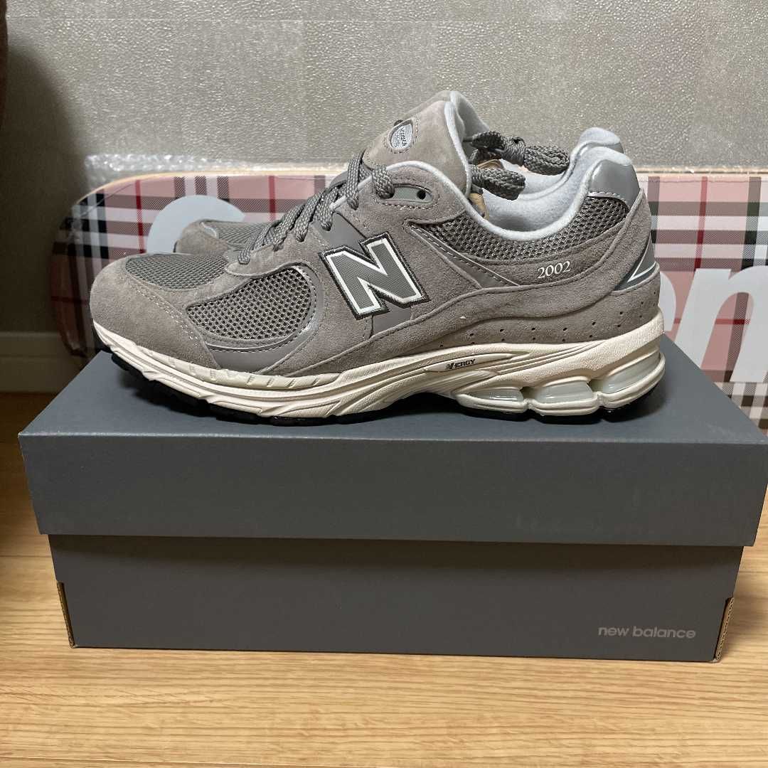 New Balance 2002R "Marblehead/Light Aluminum"