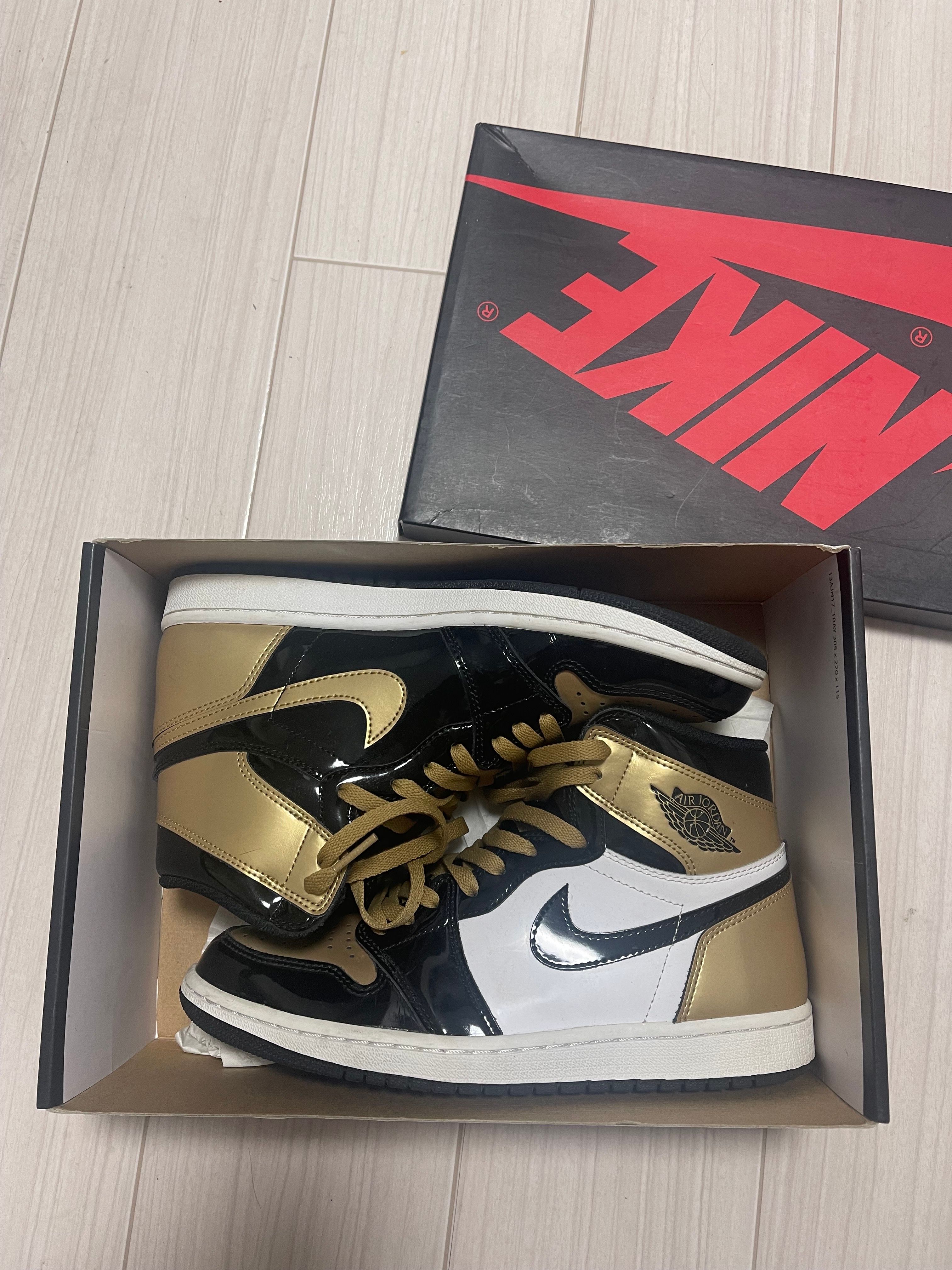 Nike Air Jordan 1 Retro High OG NRG "Gold Toe"