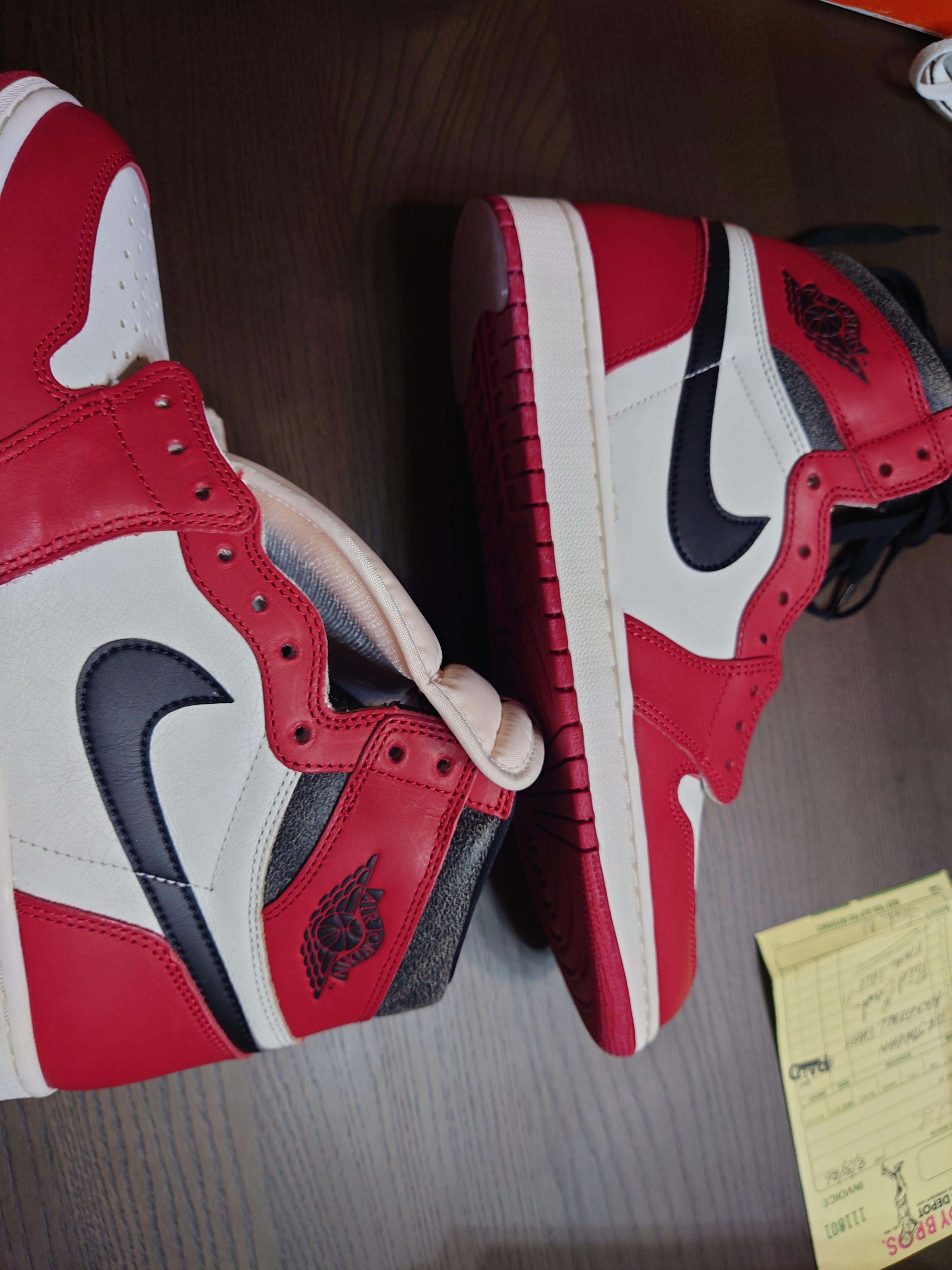 Nike Air Jordan 1 High OG "Lost & Found/Chicago"