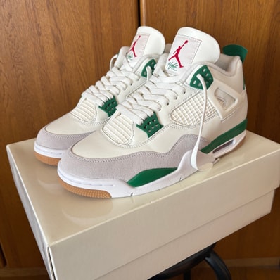 Nike SB × Air Jordan 4 Retro SP "Pine Green"