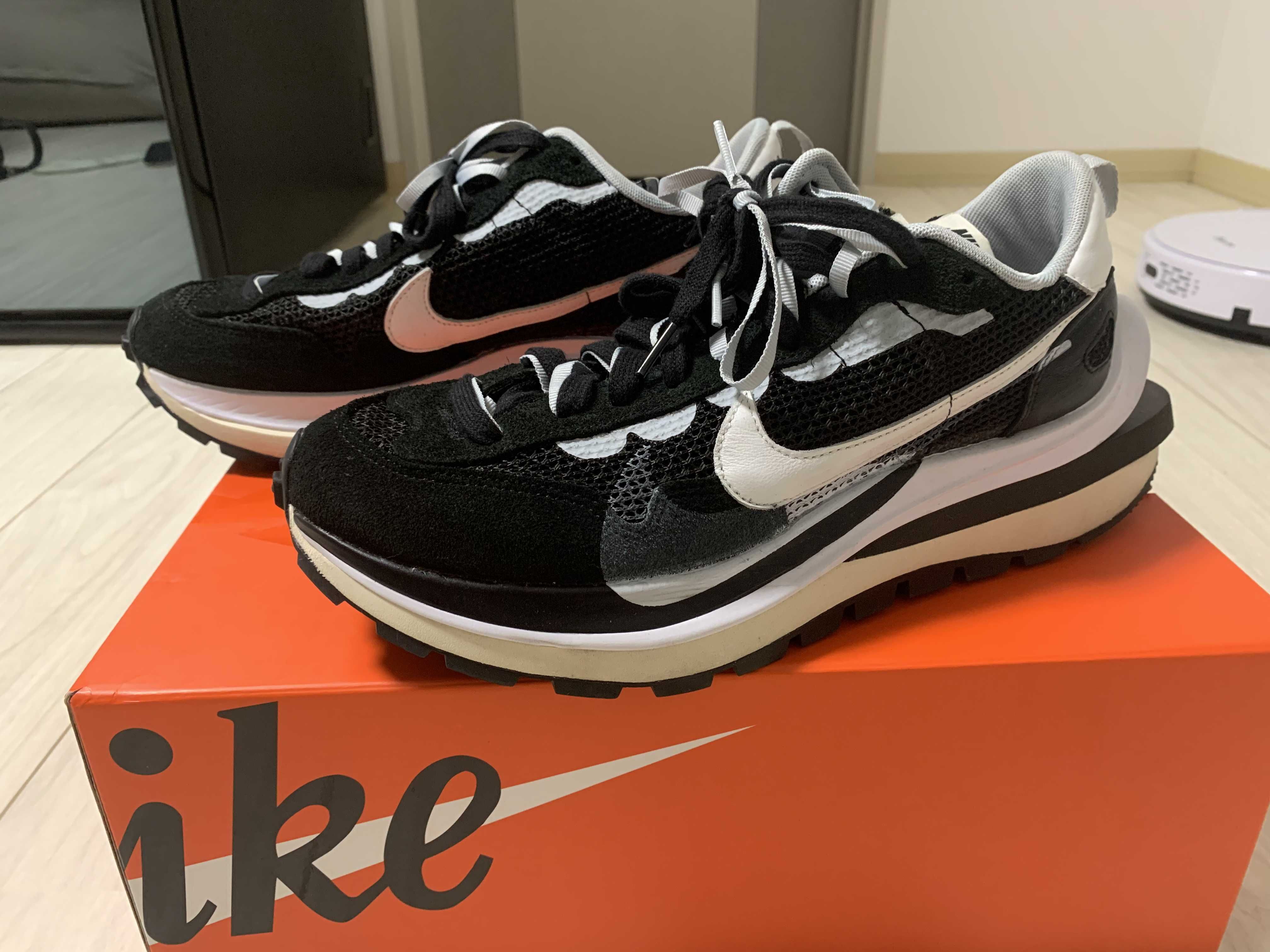 sacai × Nike Vapor Waffle "Black and White"