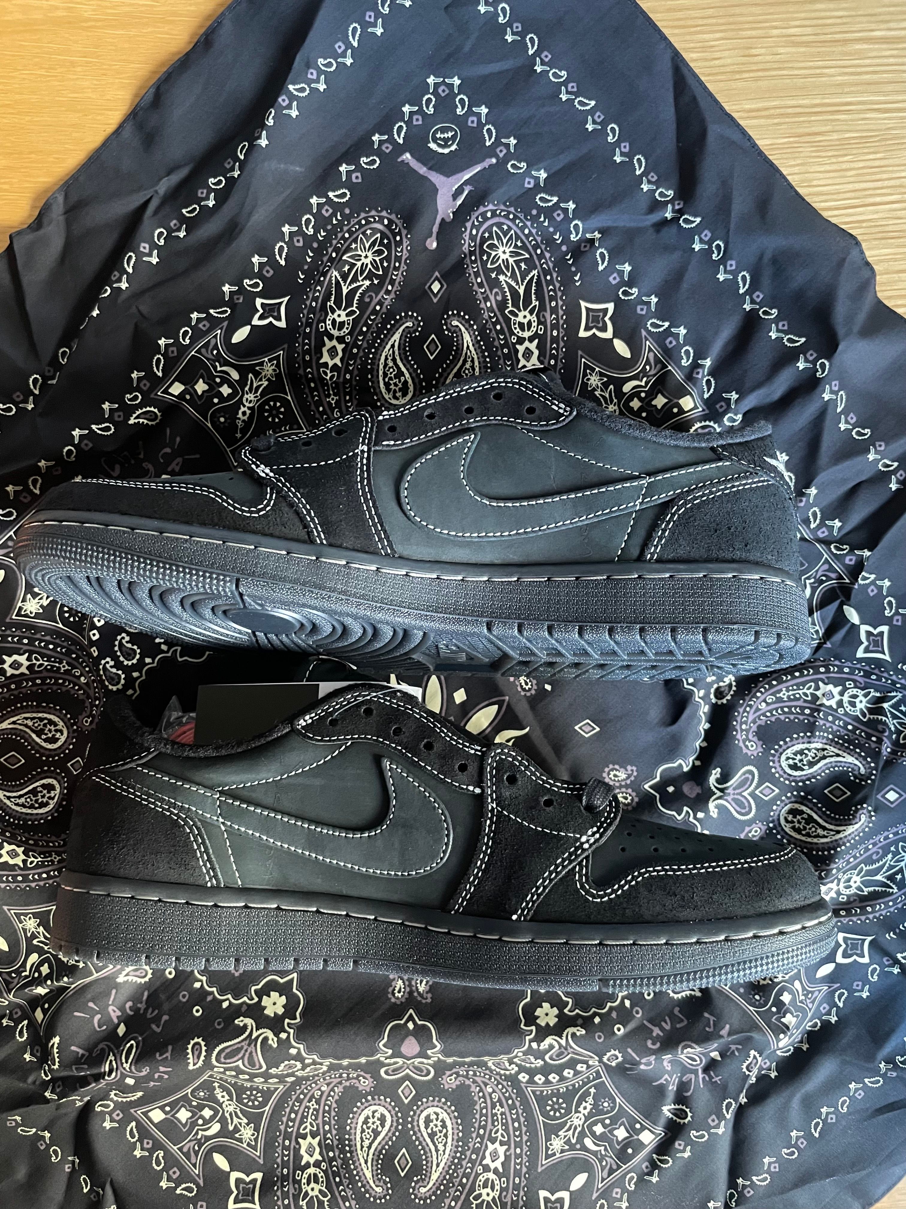 Travis Scott × Nike Air Jordan 1 Low OG SP "Black Phantom"