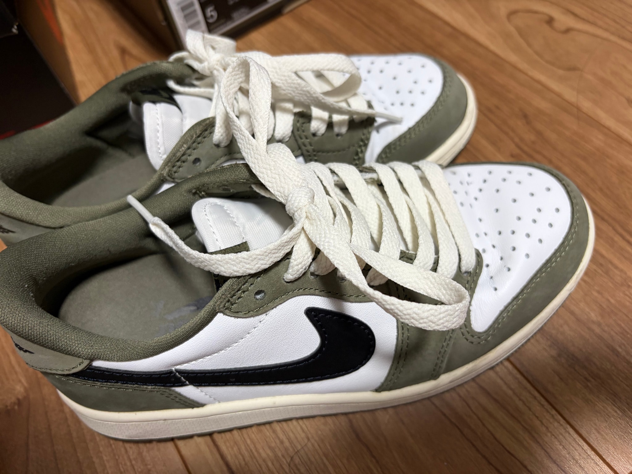 Nike Air Jordan 1 Low OG "Medium Olive and Summit White"