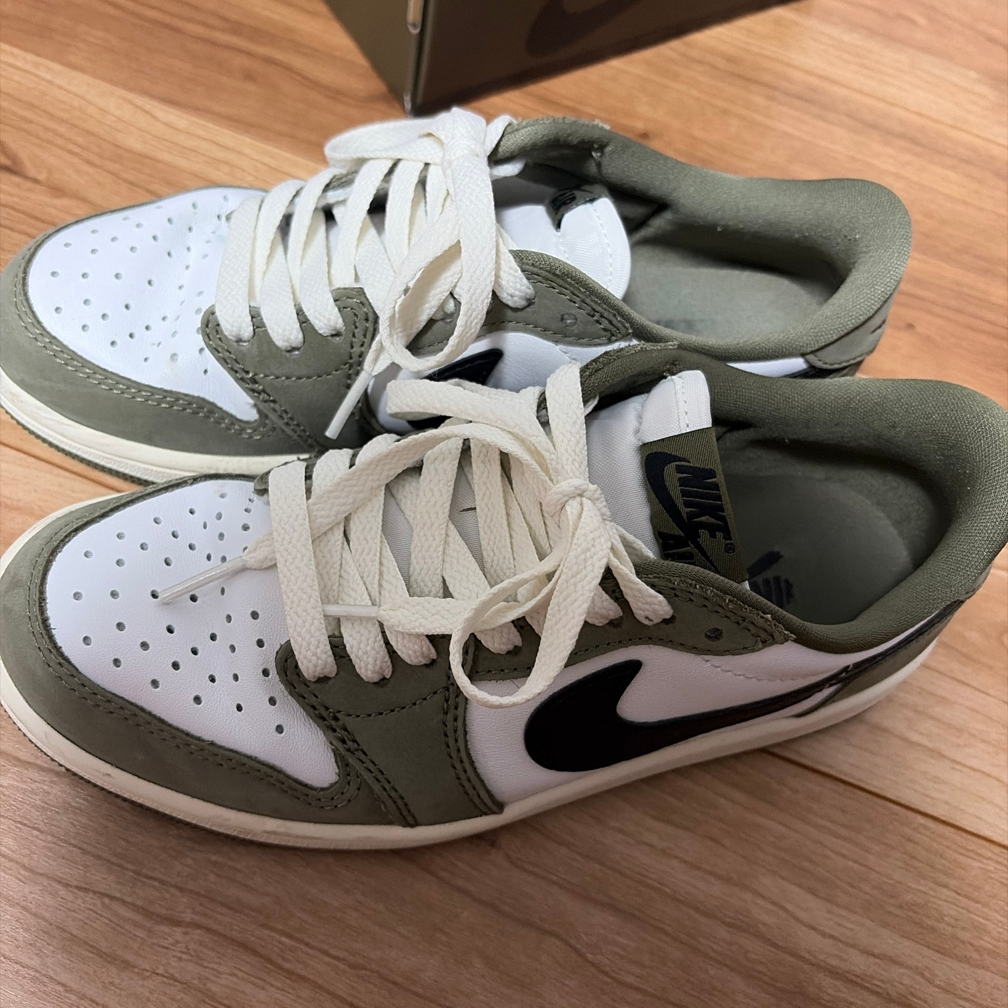 Nike Air Jordan 1 Low OG "Medium Olive and Summit White"