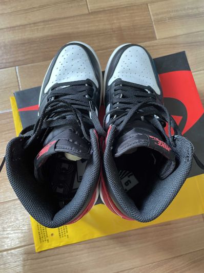 NIKE AIR JORDAN 1 RETRO HIGH "TRACK RED"