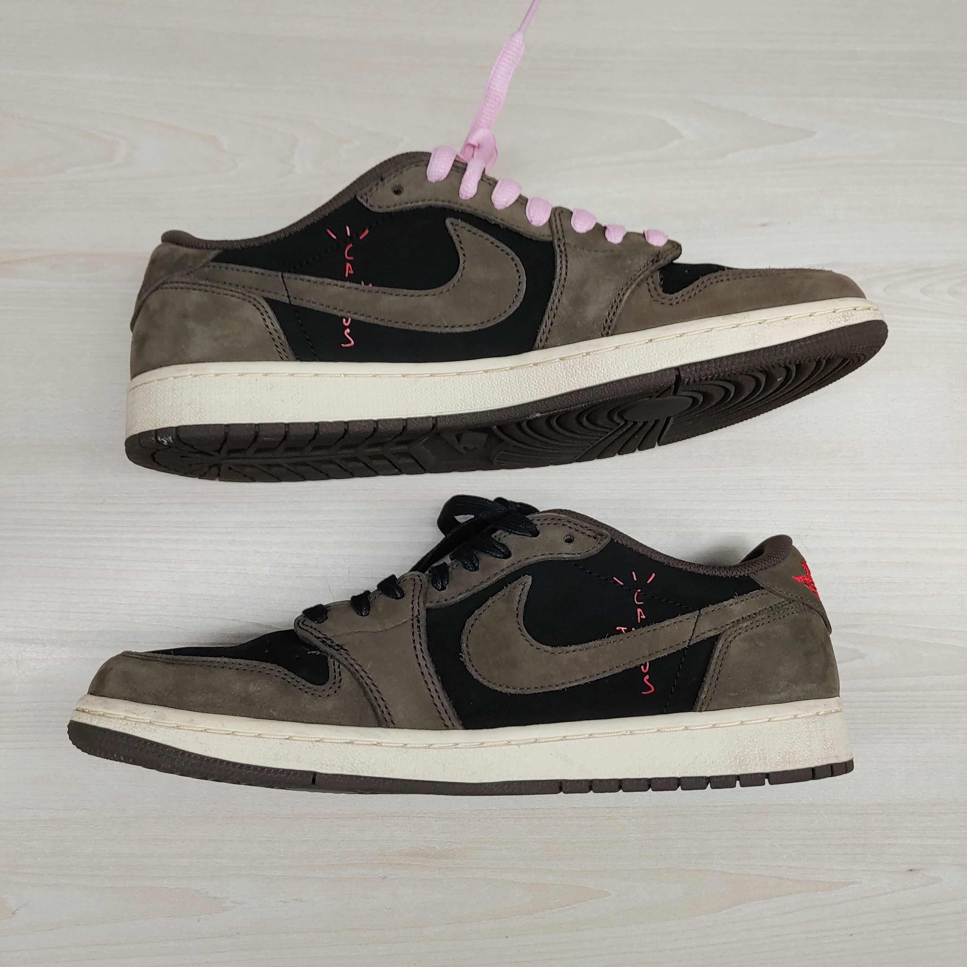 Travis Scott × Nike Air Jordan 1 Low OG SP-T "Black/Dark Mocha"