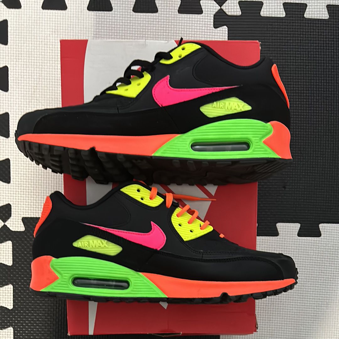 NIKE AIR MAX 90 "TOKYO NEON"