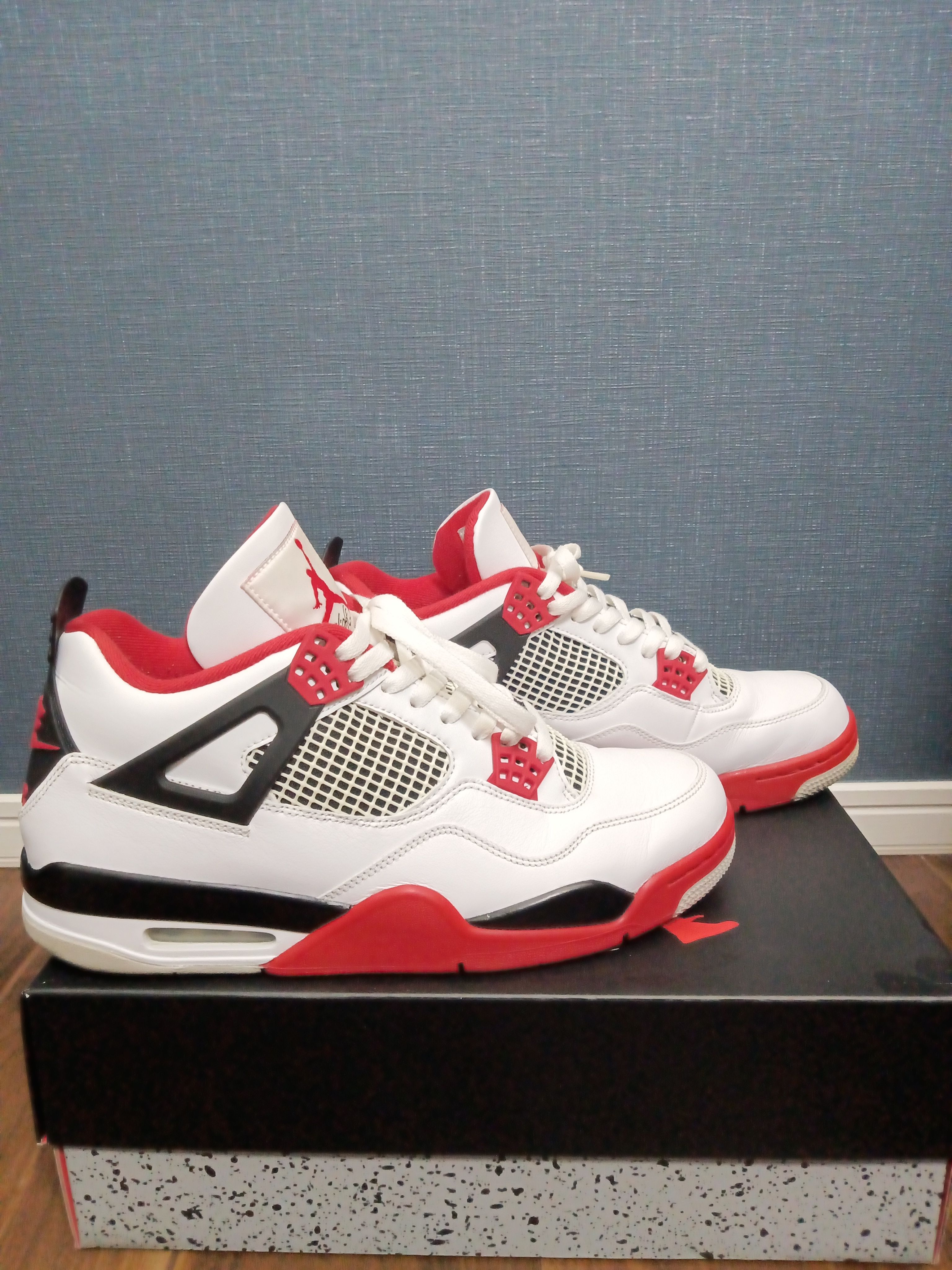 Nike Air Jordan 4 Retro OG "Fire Red" (2020)