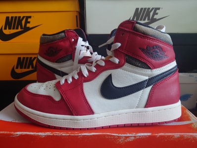 Nike Air Jordan 1 High OG "Lost & Found/Chicago"