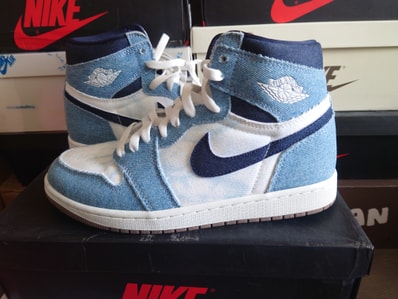 Nike Air Jordan 1 Retro High OG "Denim"