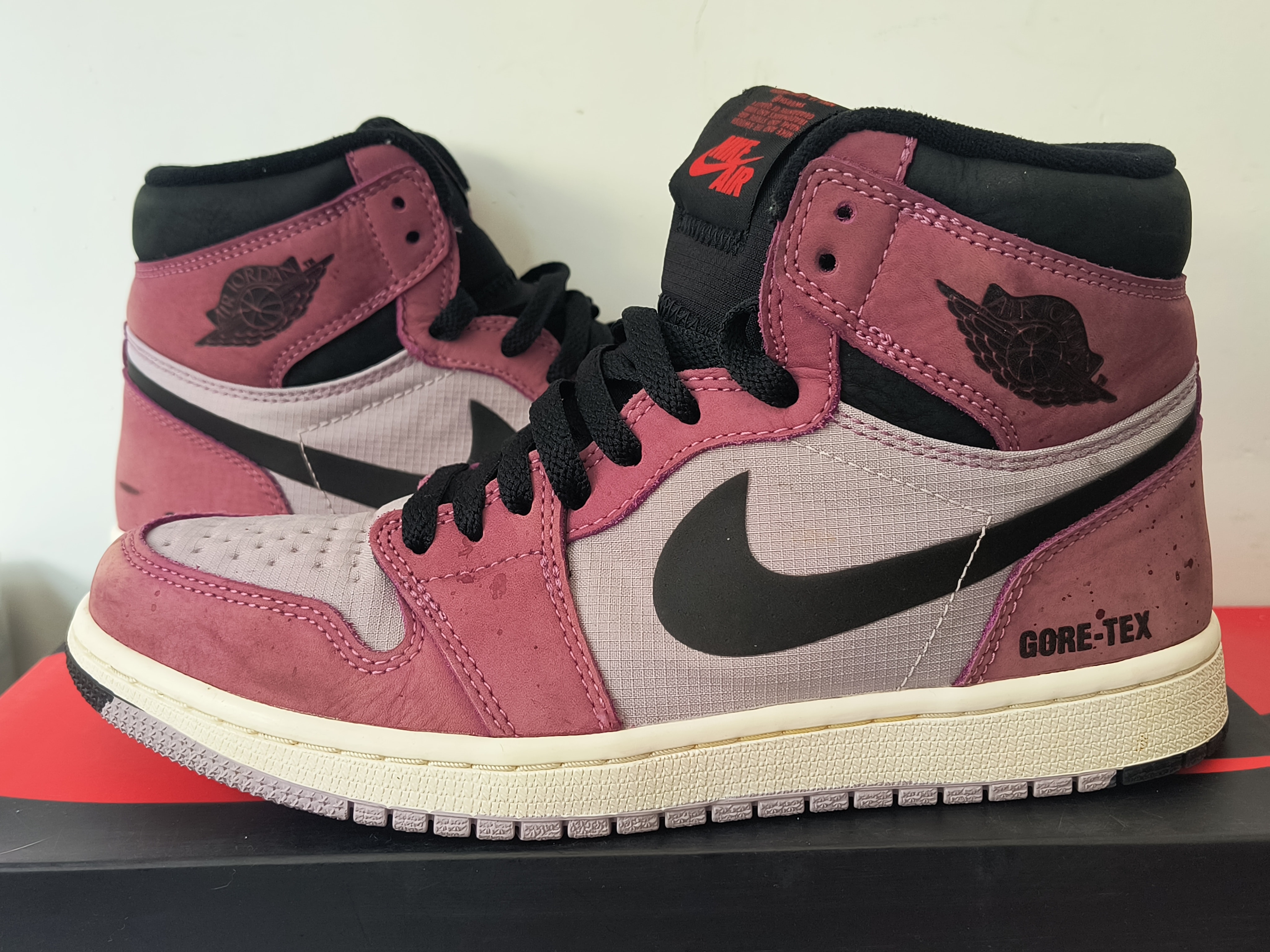 ジョーダン エアジョーダン1 (JORDAN Air Jordan 1) の新作・中古通販