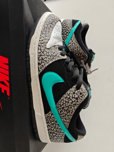Nike SB Dunk Low "Elephant/Safari"