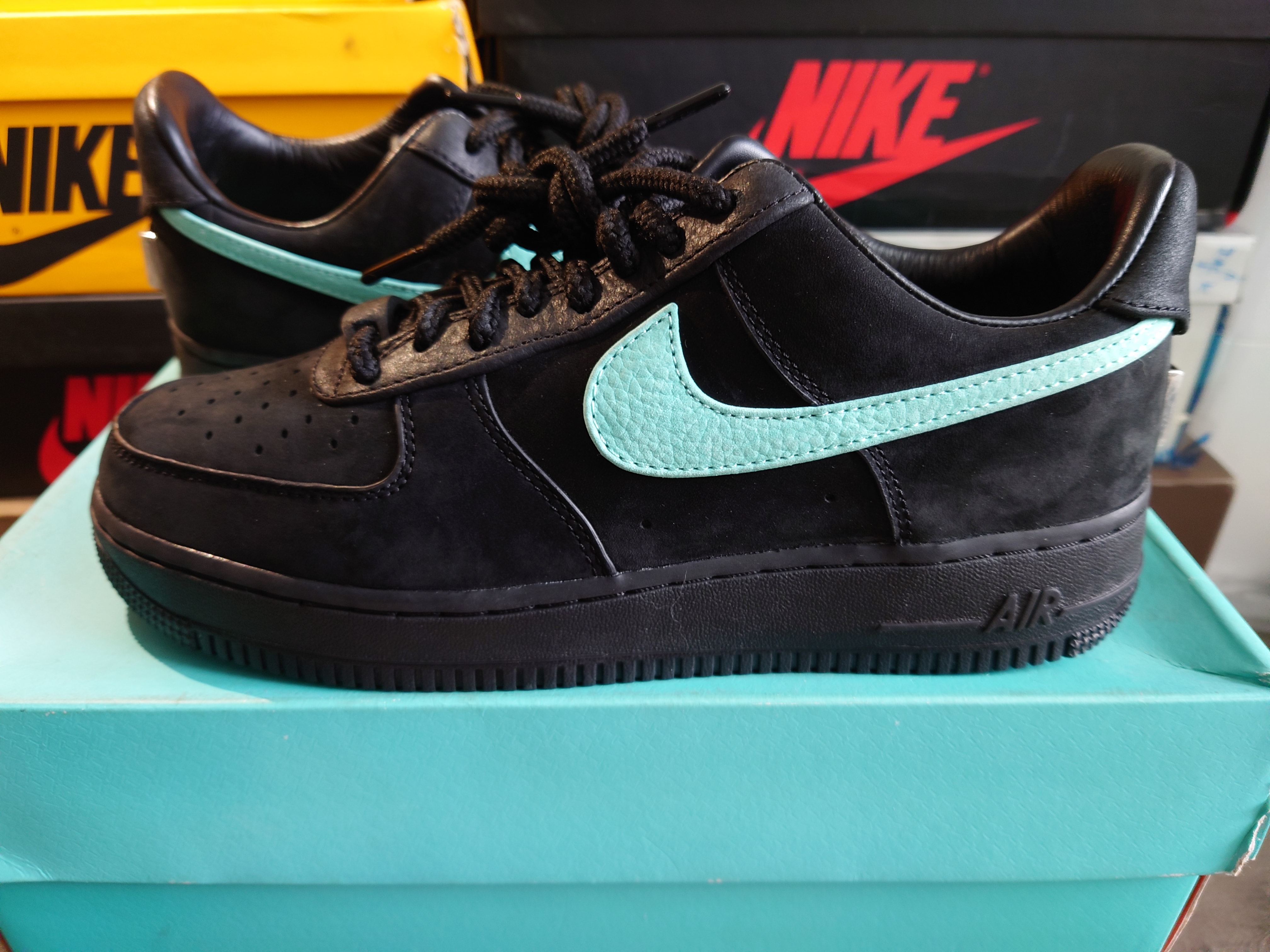 Tiffany & Co. × Nike Air Force 1 Low "1837"