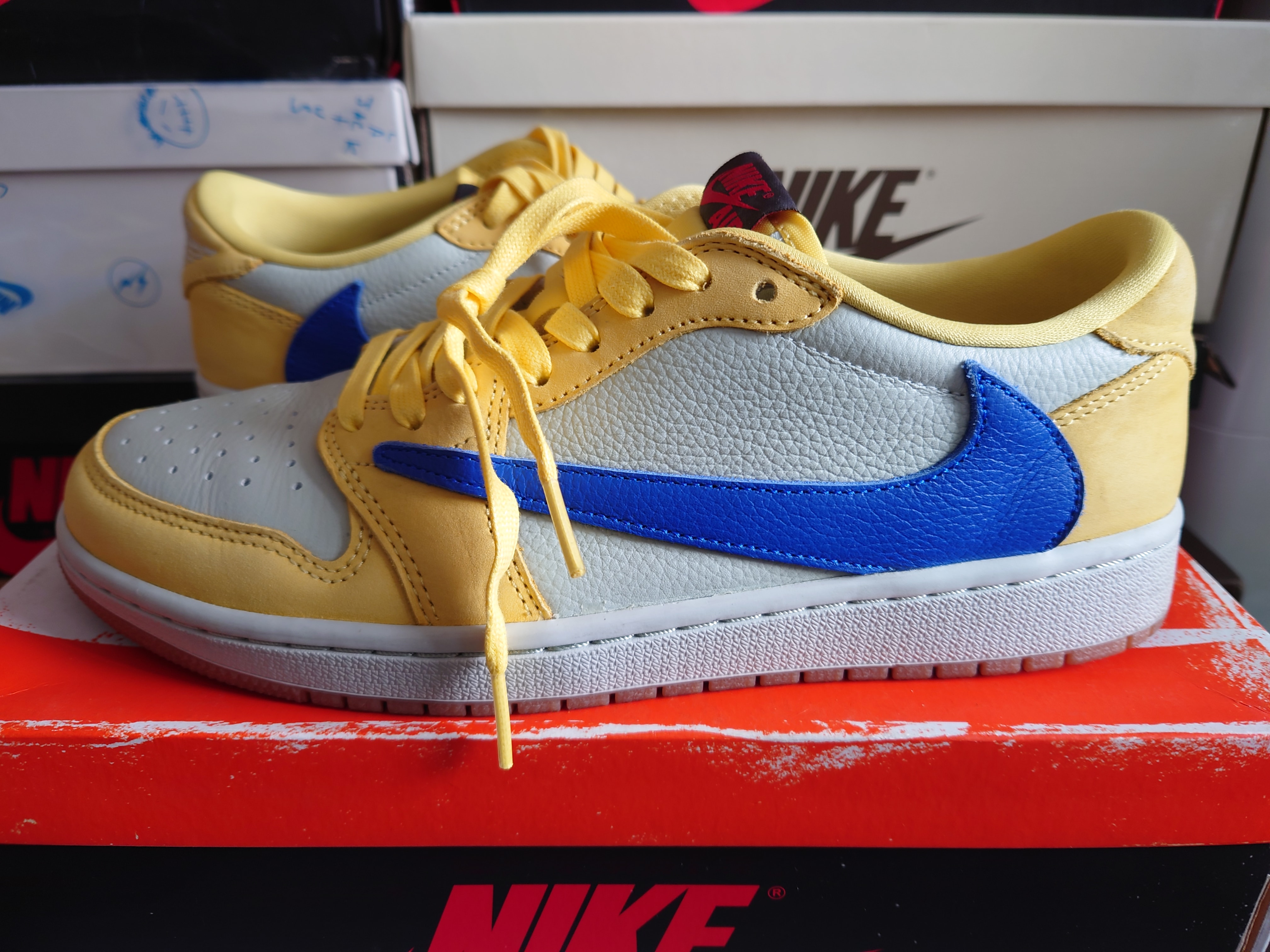 Travis Scott × Nike Women's Air Jordan 1 Retro Low OG "Canary"