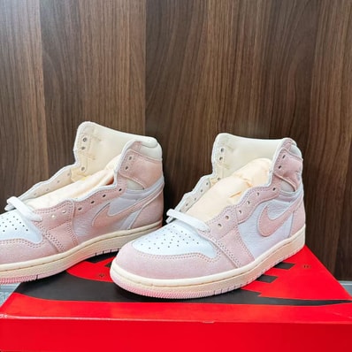 Nike Women's Air Jordan 1 Retro High OG "Washed Pink"