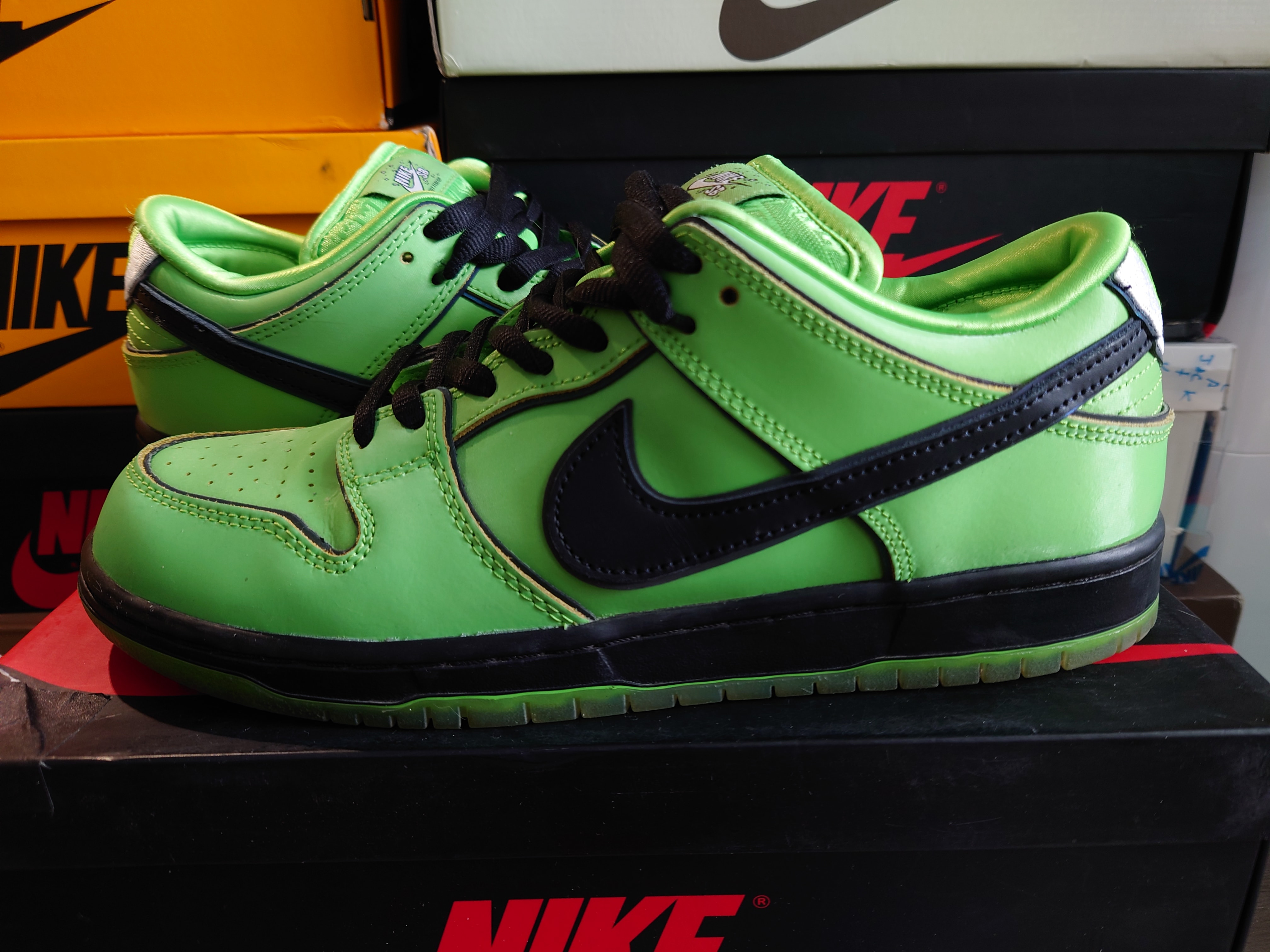 The Powerpuff Girls × Nike SB Dunk Low Pro QS "Buttercup"