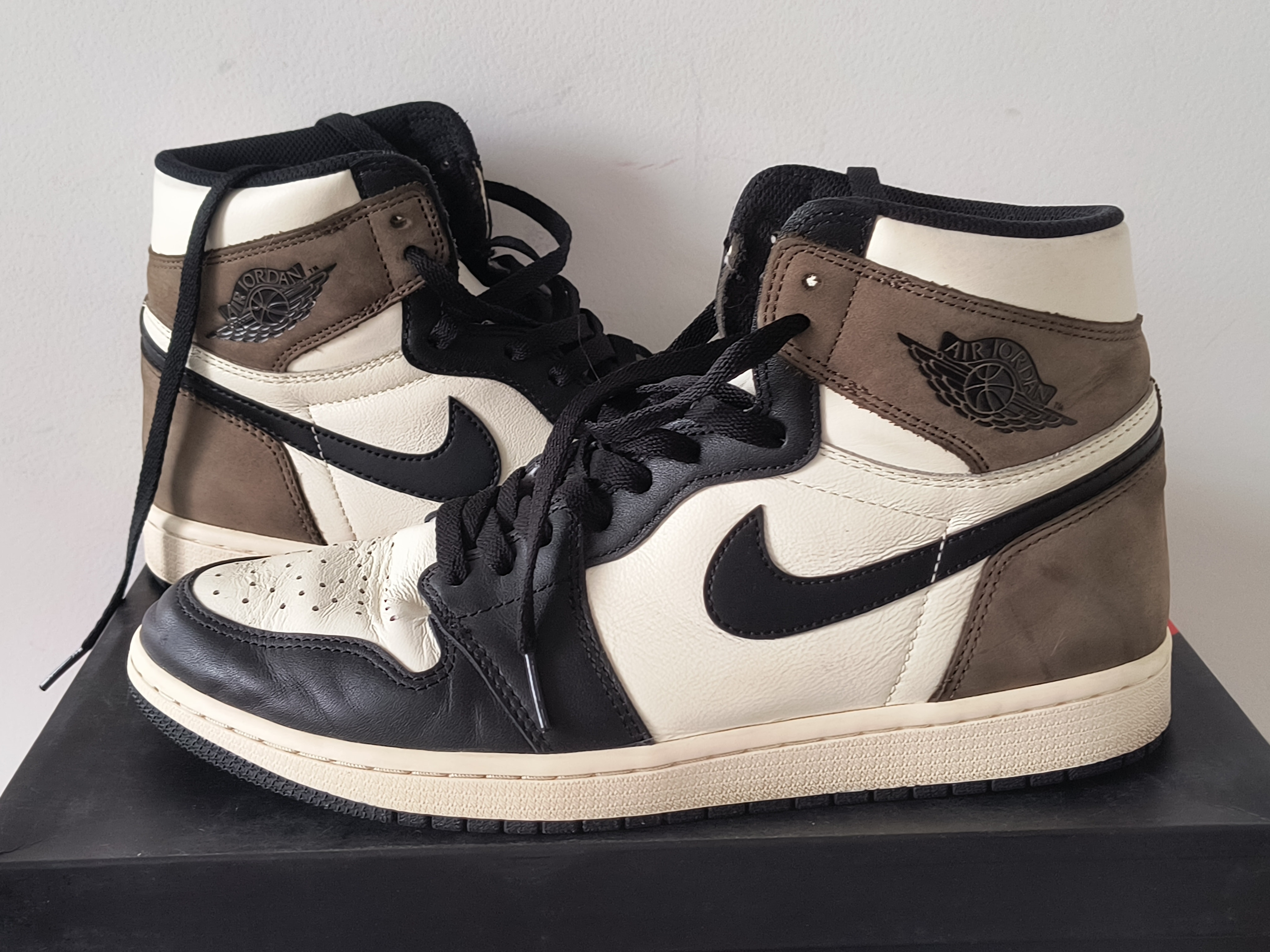 Nike Air Jordan 1 High OG "Sail/Dark Mocha/Black"
