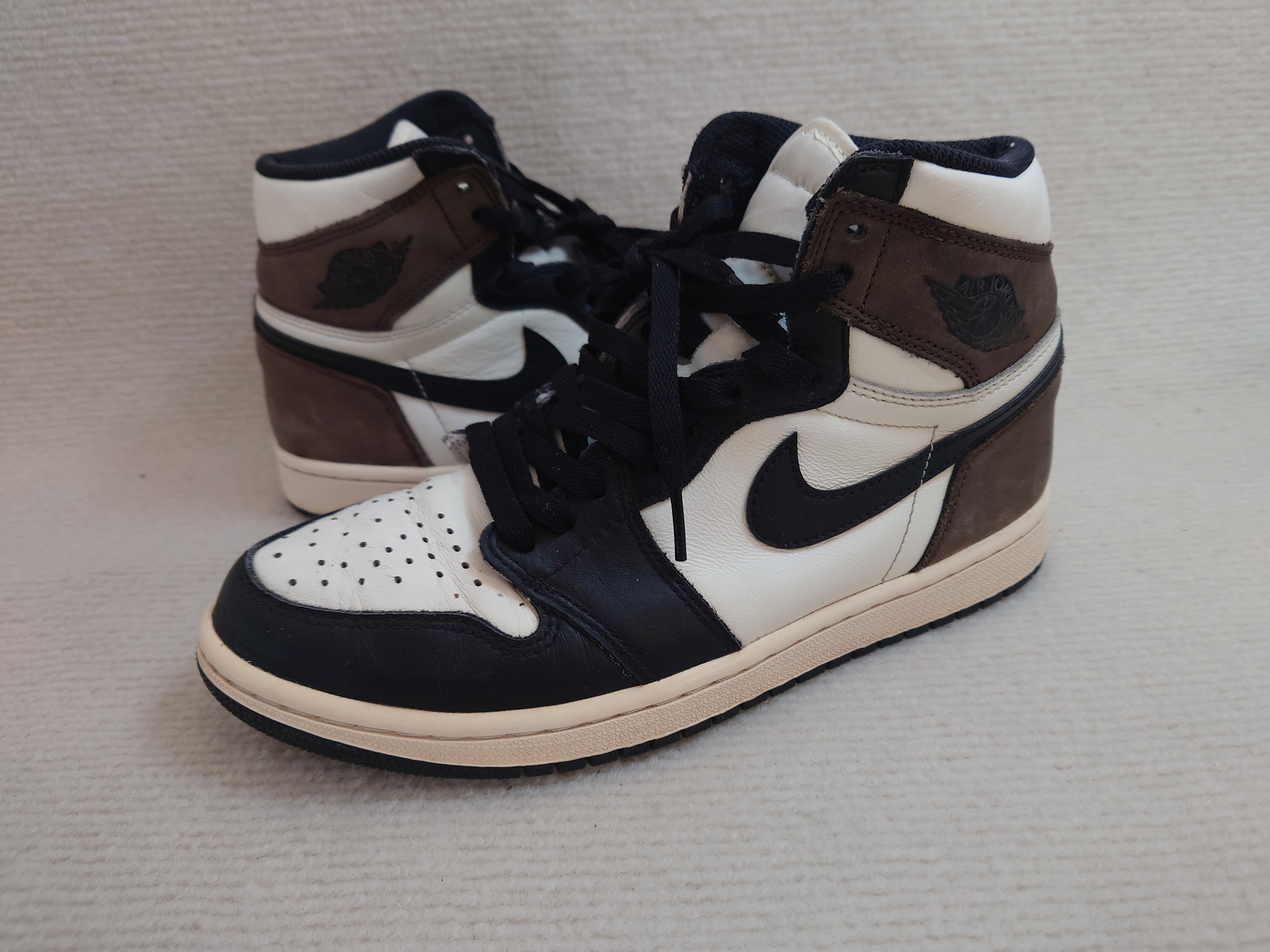 Nike Air Jordan 1 High OG "Sail/Dark Mocha/Black"