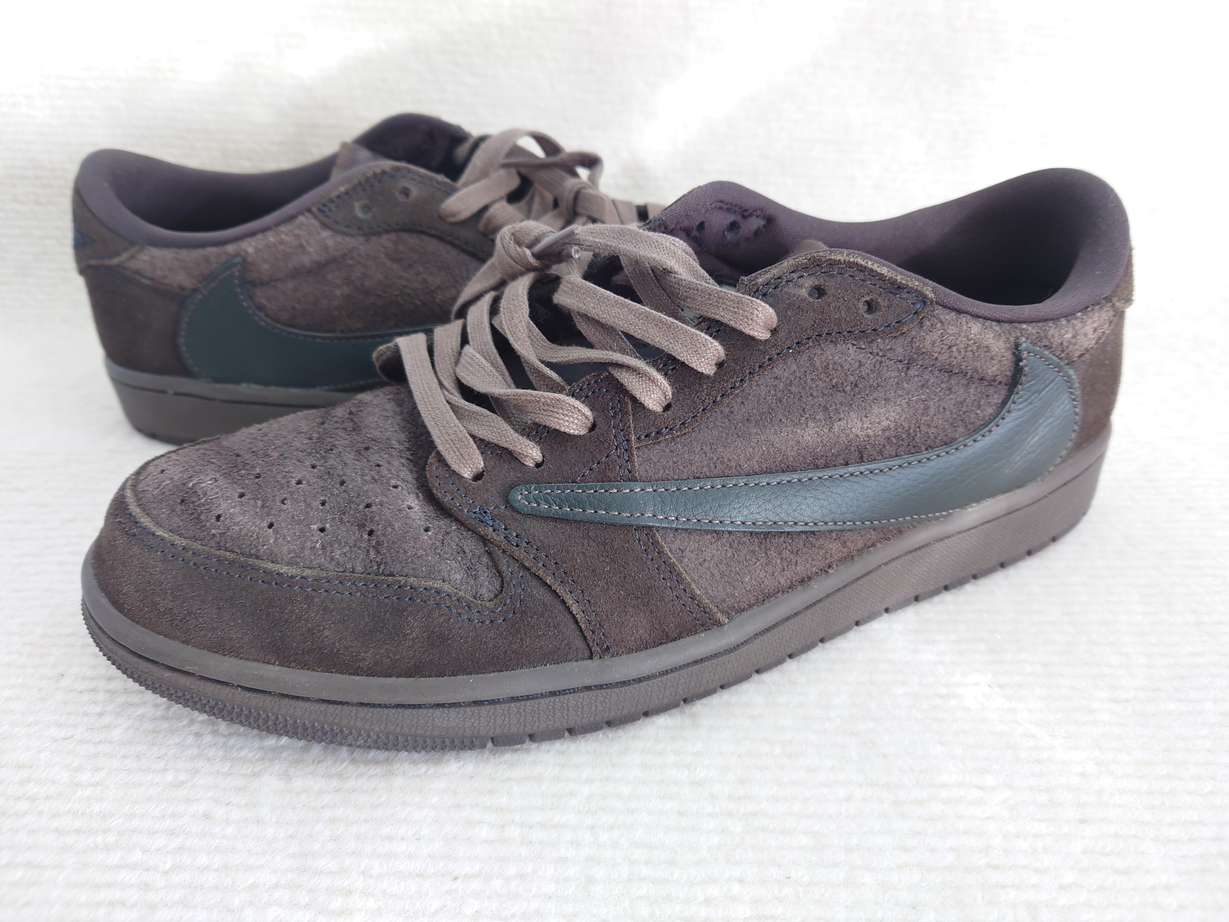 Travis Scott × Nike Air Jordan 1 Low OG SP "Velvet Brown and Dark Mocha"
