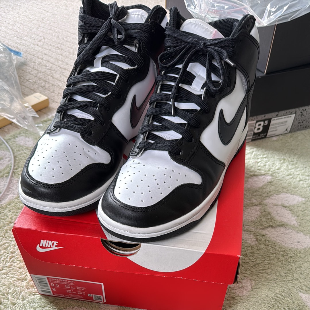 ナイキ ウィメンズ ダンク ハイ "ブラック アンド ホワイト"