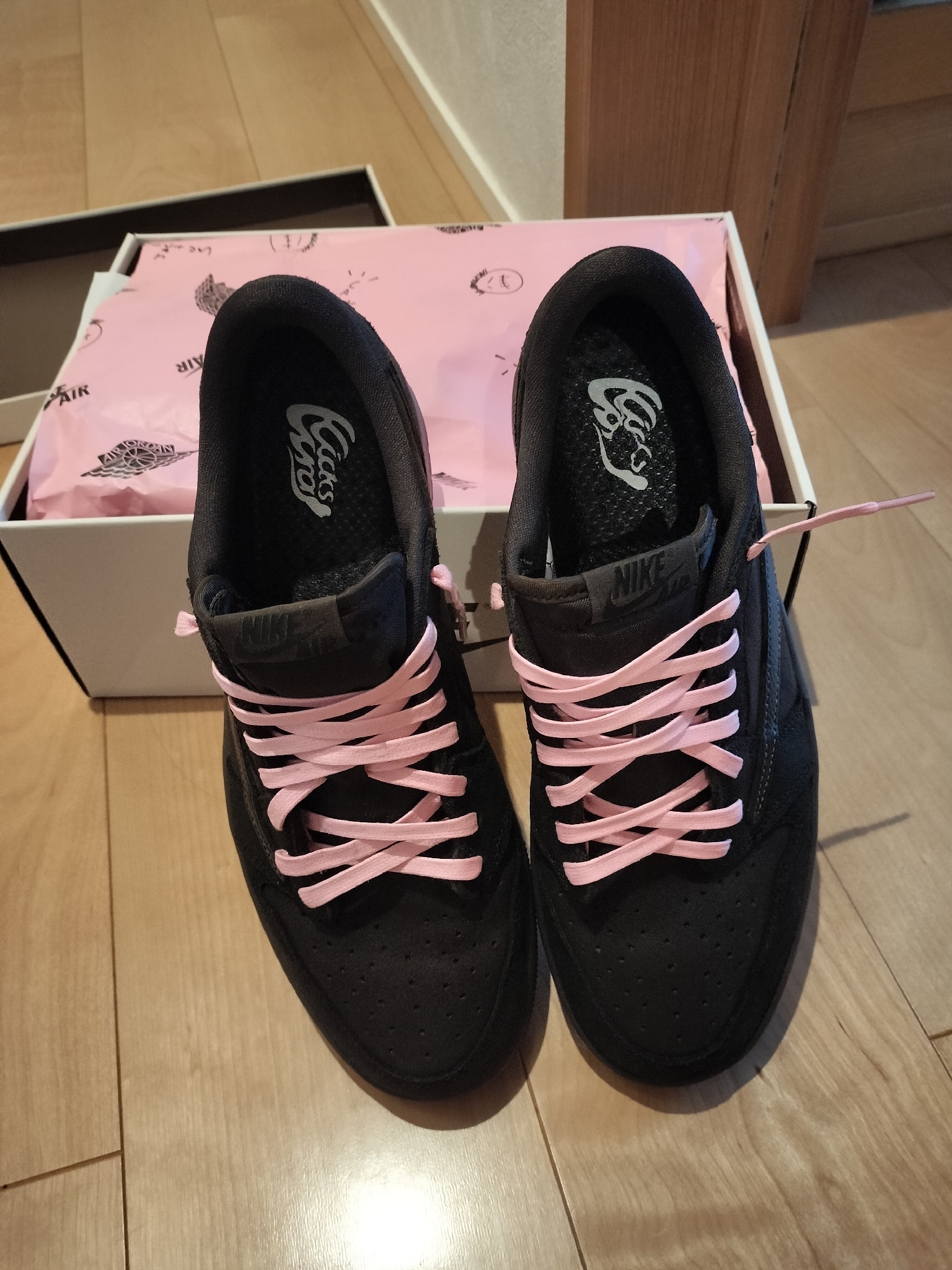 Travis Scott × Nike Air Jordan 1 Low OG SP "Velvet Brown and Dark Mocha"