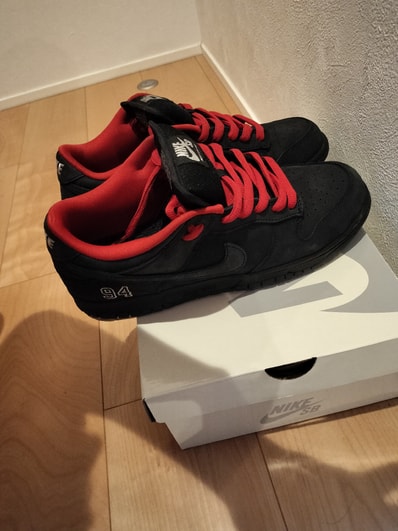 Supreme × Nike SB Dunk Low "Black" (25FW Week2)
