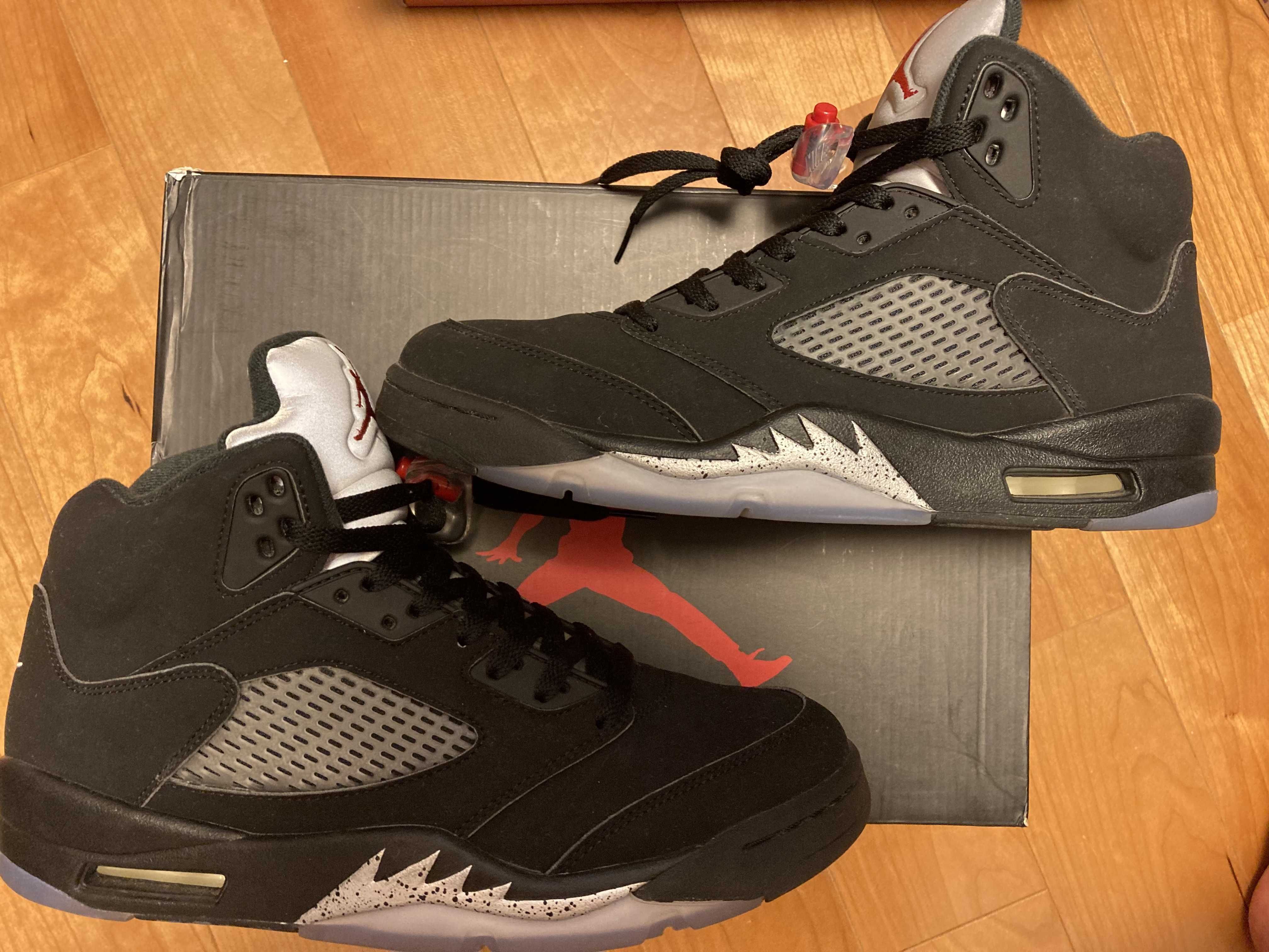 Nike Air Jordan 5 Retro OG "Black/Fire Red/Metallic Silver/White" (2016)