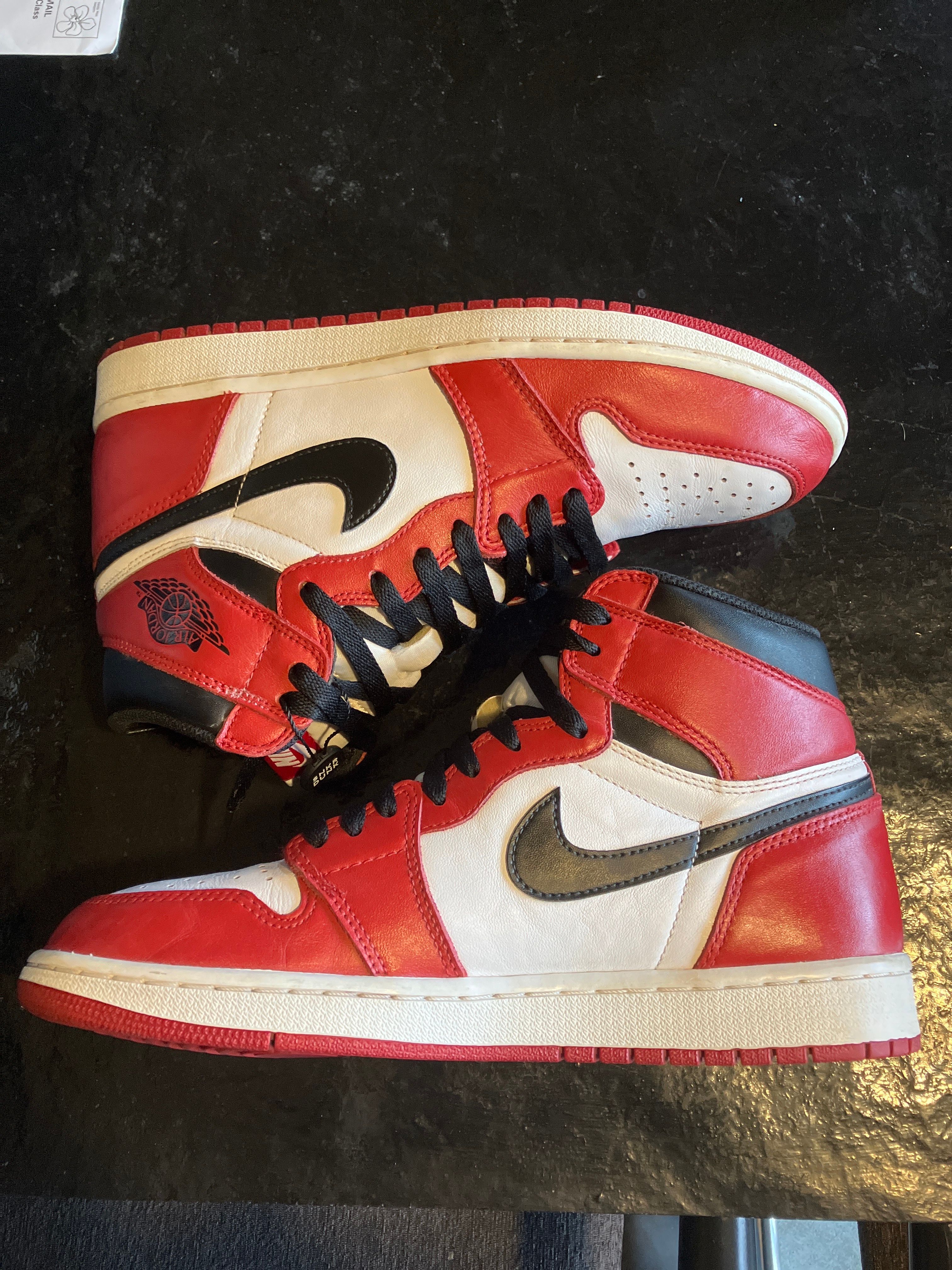 Nike Air Jordan 1 Retro High "Chicago" (2015)