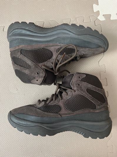 adidas YEEZY Desert Boot