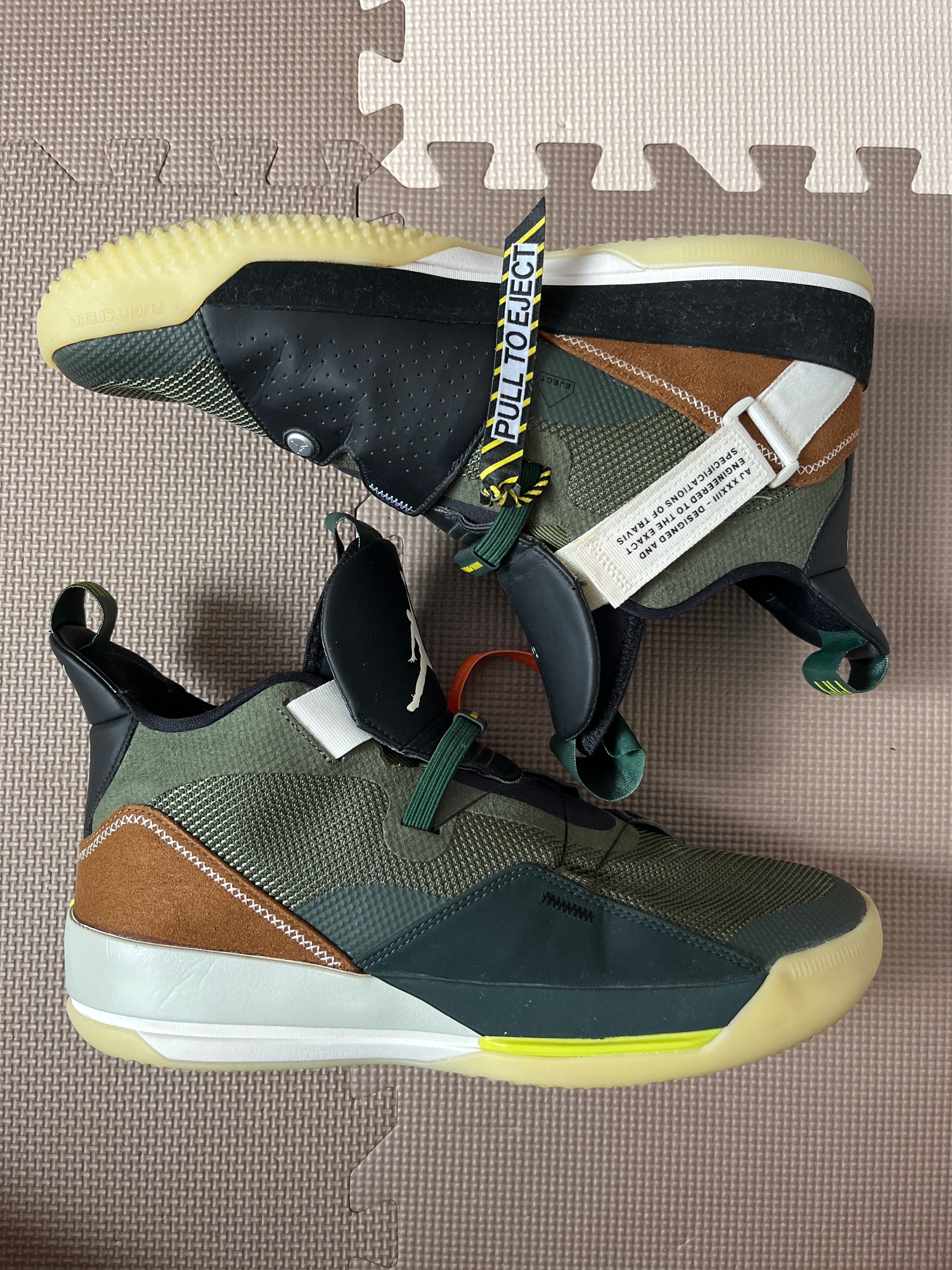 Travis Scott × Nike Air Jordan 33 NRG "Cactus Jack"