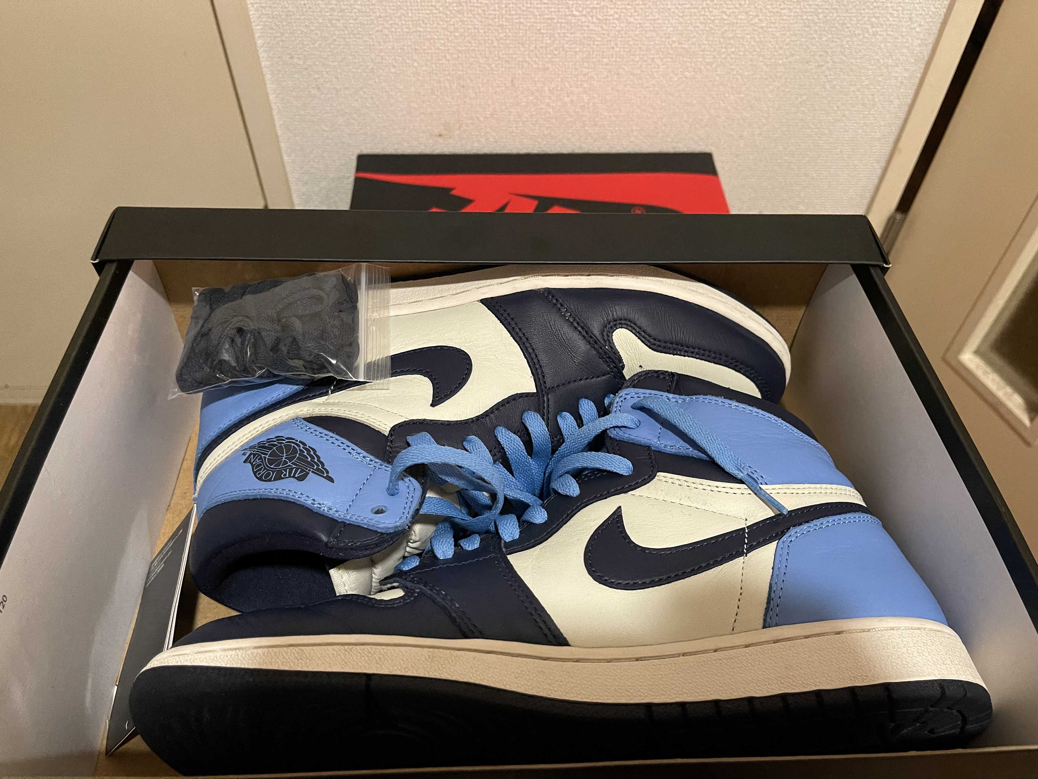 Nike Air Jordan 1 Retro High OG "Obsidian/University Blue"