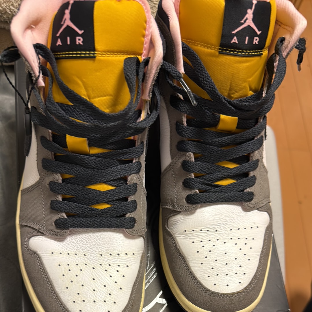 Nike Air Jordan 1 Mid "Cave Stone"