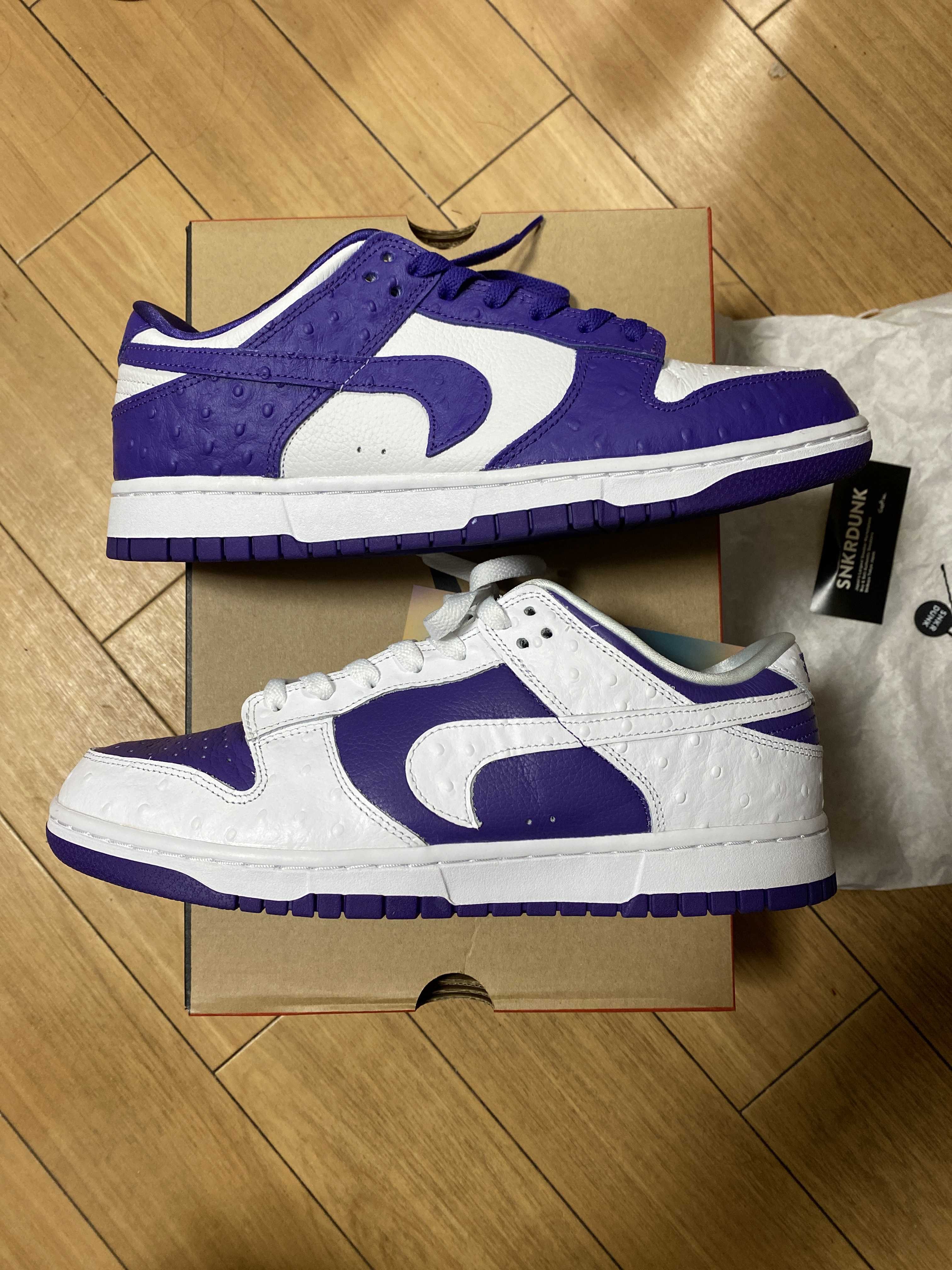 Nike Women's Dunk Low "Made You Look"