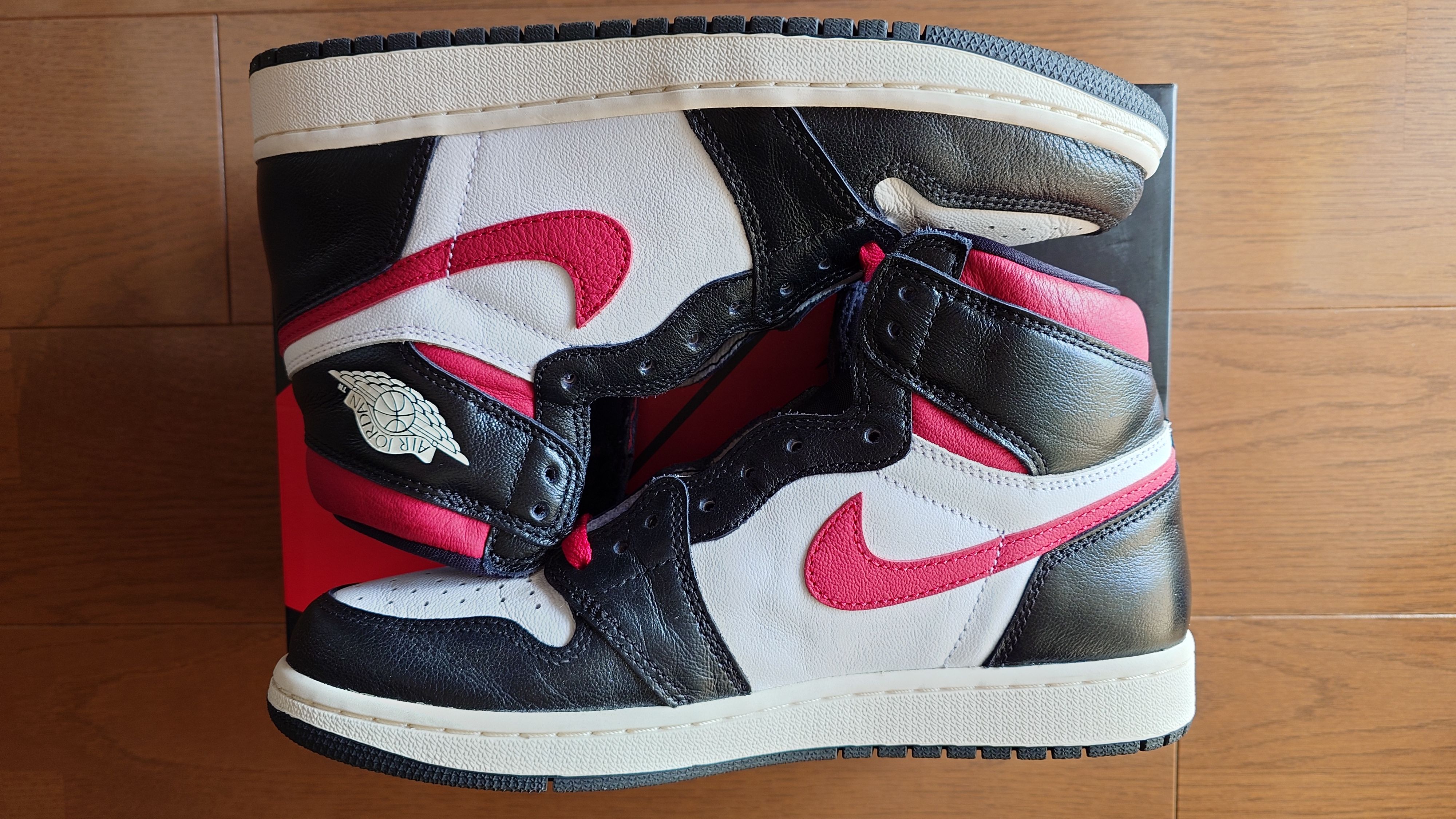 Nike Air Jordan 1 Retro High "Black/White/Sail/Gym Red"