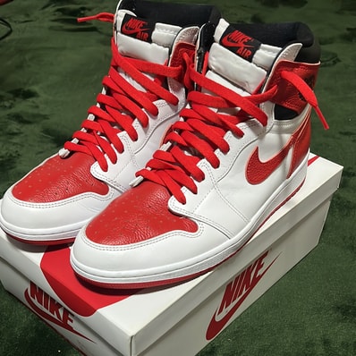 Nike Air Jordan 1 High OG "Heritage"