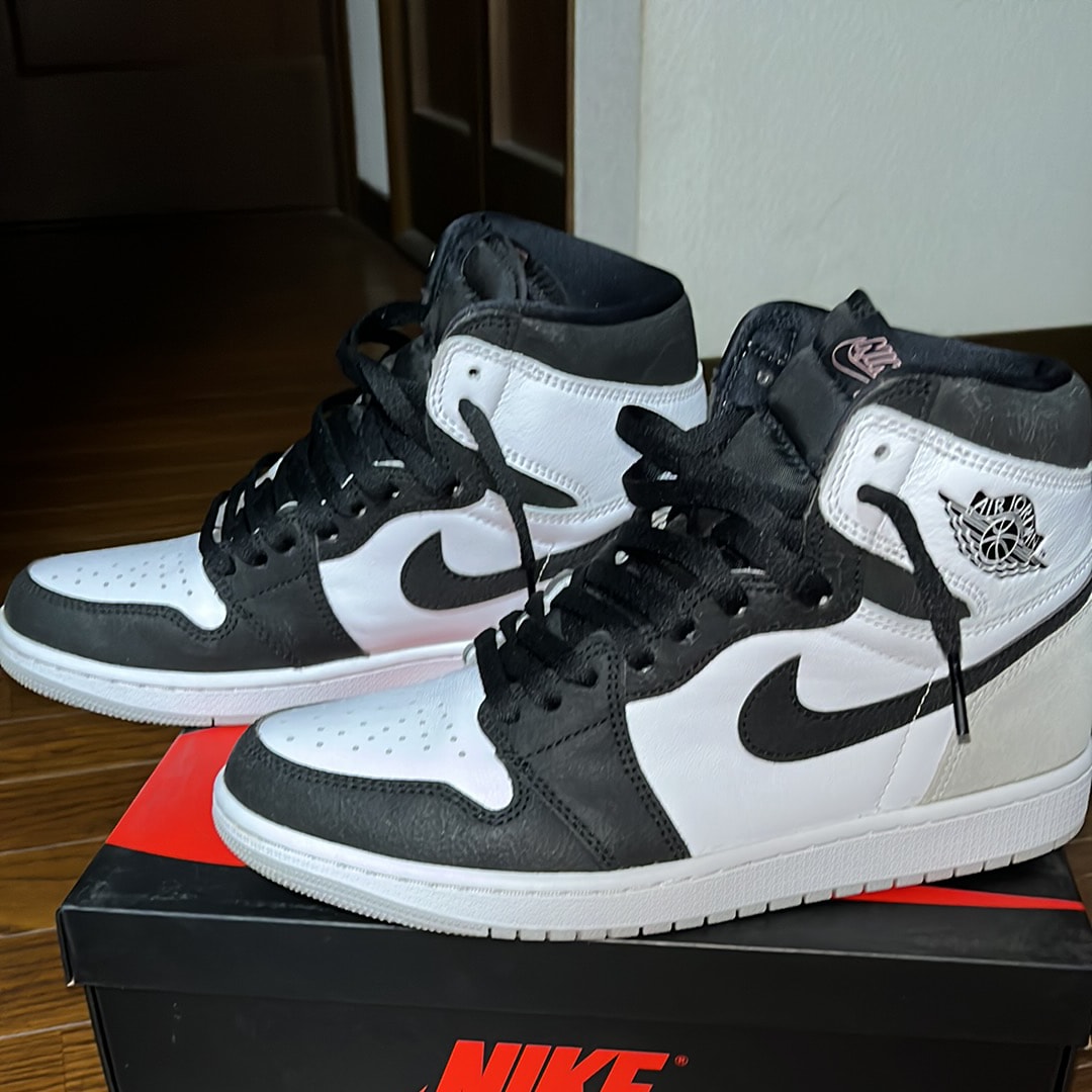 Nike Air Jordan 1 High OG "Bleached Coral"