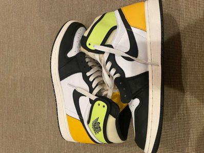 Nike Air Jordan 1 High OG "Volt Gold"