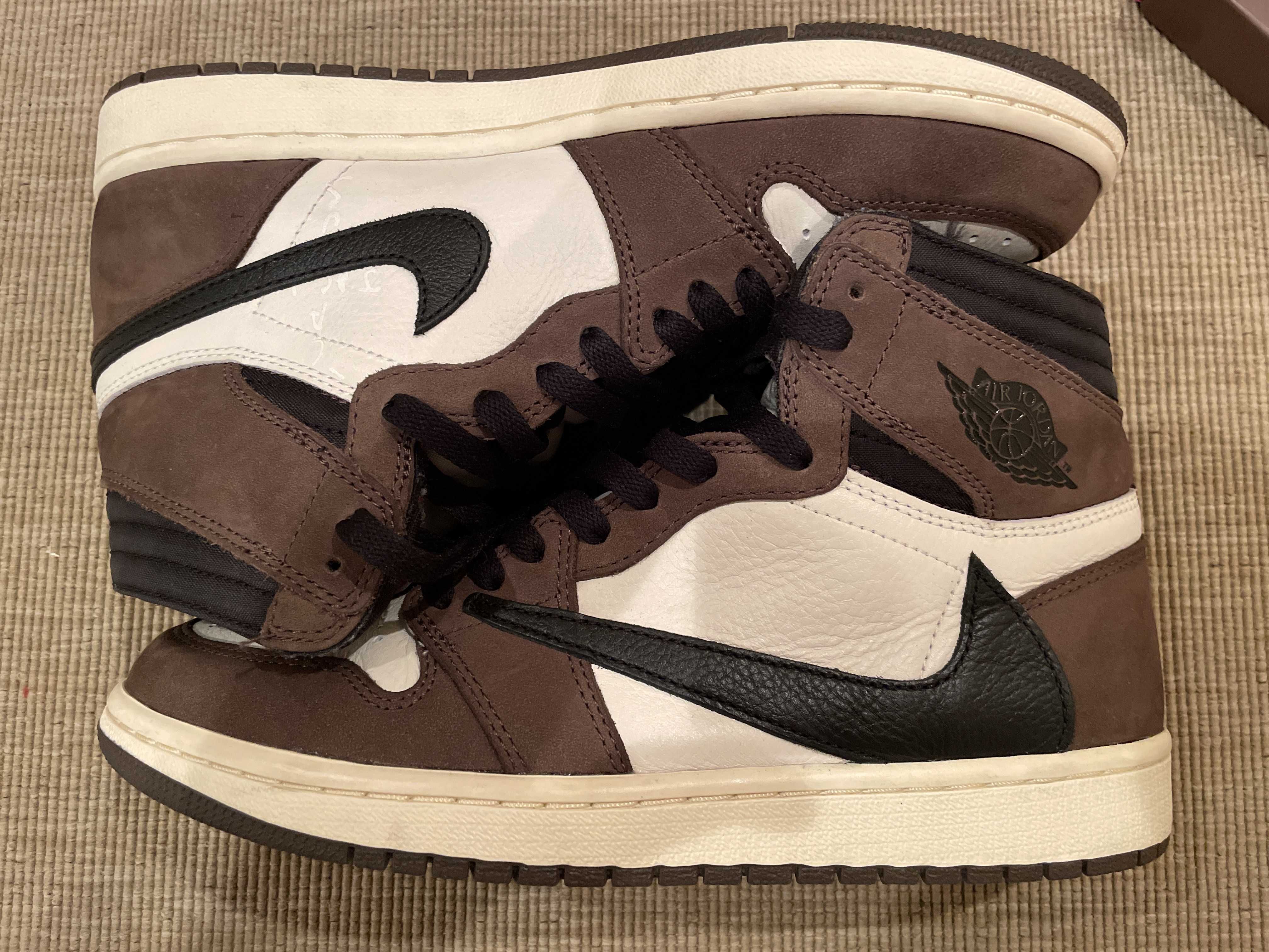 Travis Scott × Nike Air Jordan 1 Retro High OG TS SP "Sail/Dark Mocha"