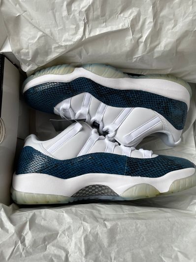 AIR JORDAN 11 LOW "SNAKESKIN"