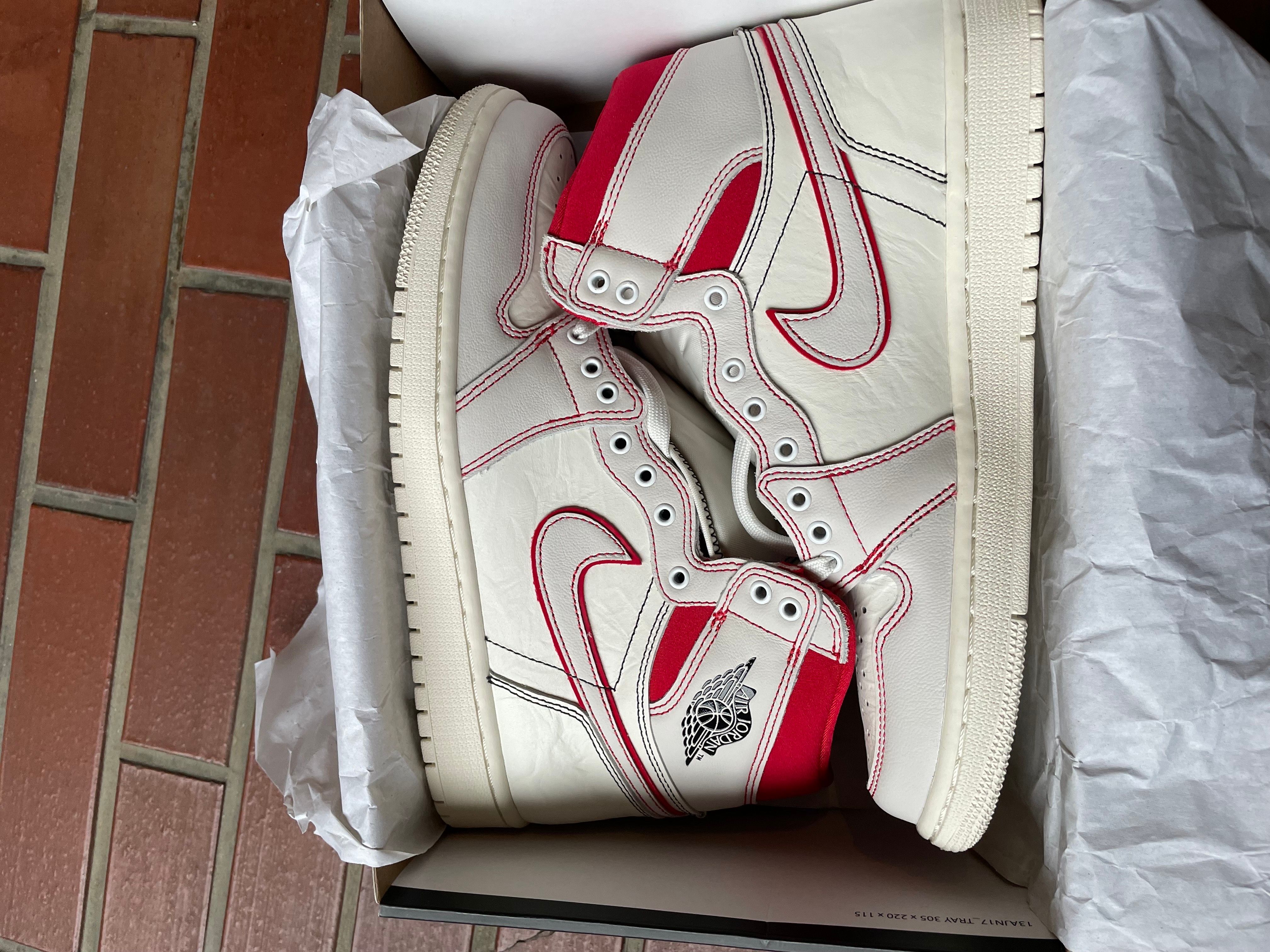 Nike Air Jordan 1 Retro High OG "Sail/University Red"     