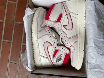 Nike Air Jordan 1 Retro High OG "Sail/University Red"