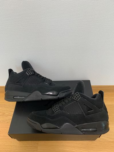 Nike Air Jordan 4 "Black Cat"