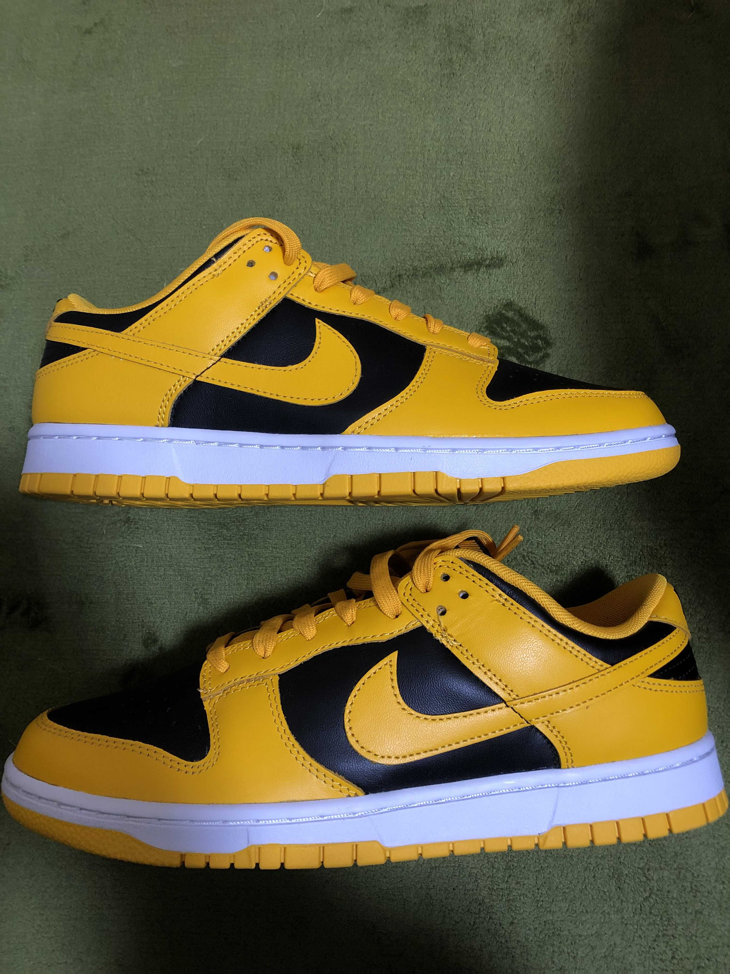 Nike Dunk Low "Championship Goldenrod"
