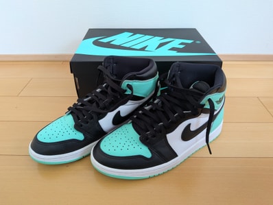 Nike Air Jordan 1 High OG "Green Glow"