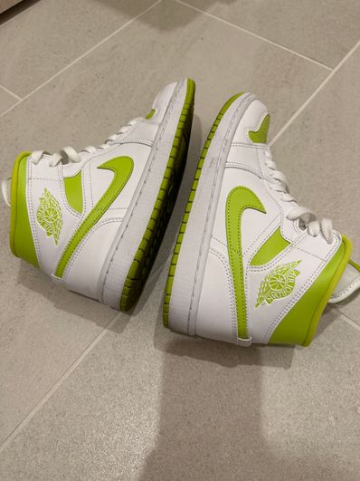 Nike Women's Air Jordan 1 Mid "White Lime"