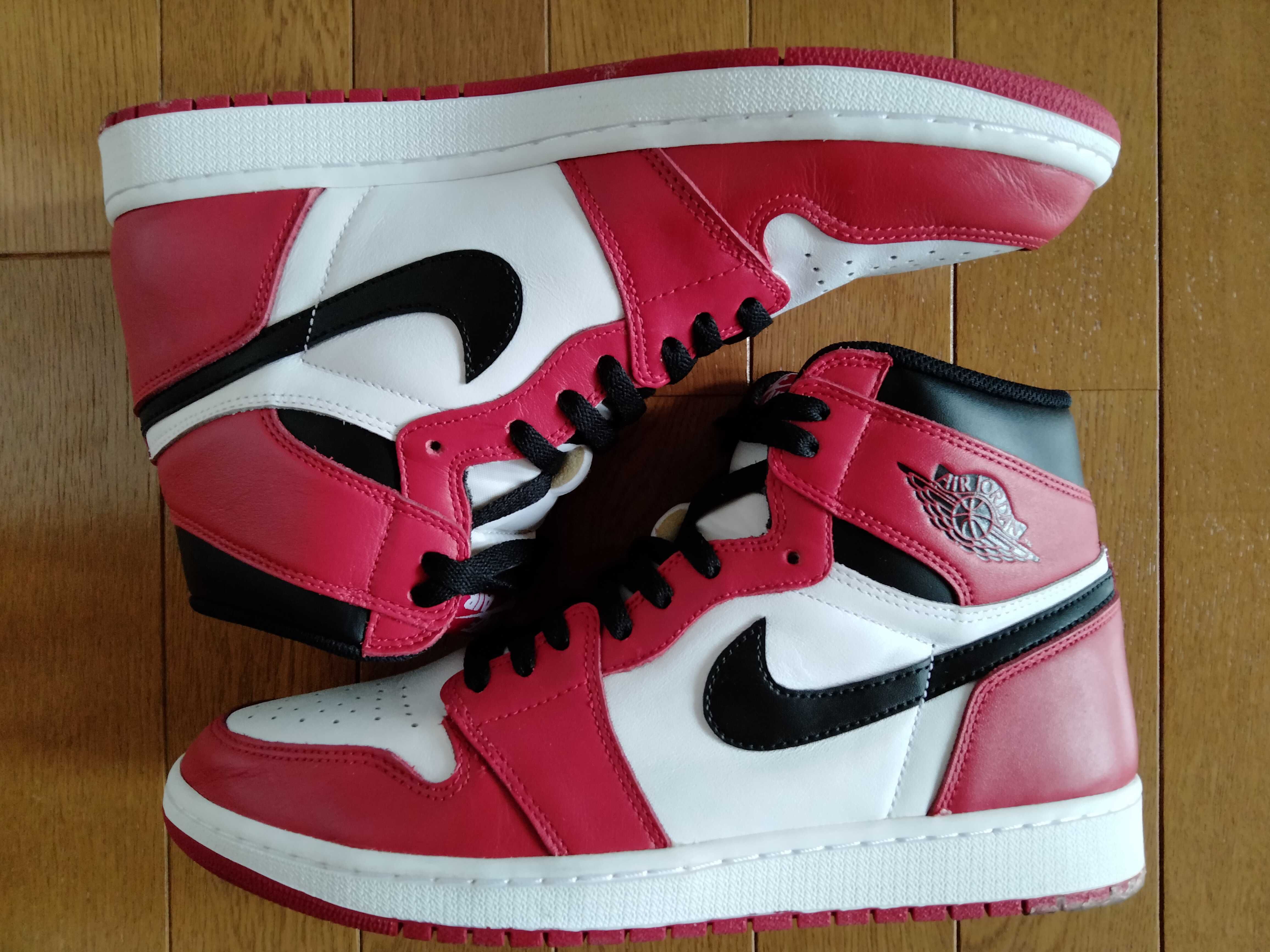 Nike Air Jordan 1 Retro High "Chicago" (2015)