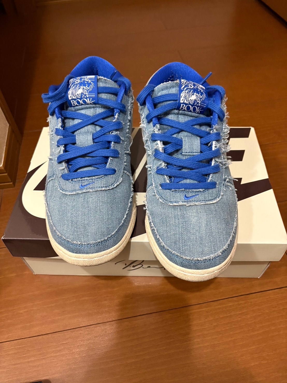 ナイキ ブック1 "ブルーブラッド" (IH0892-900/IH0888-900)