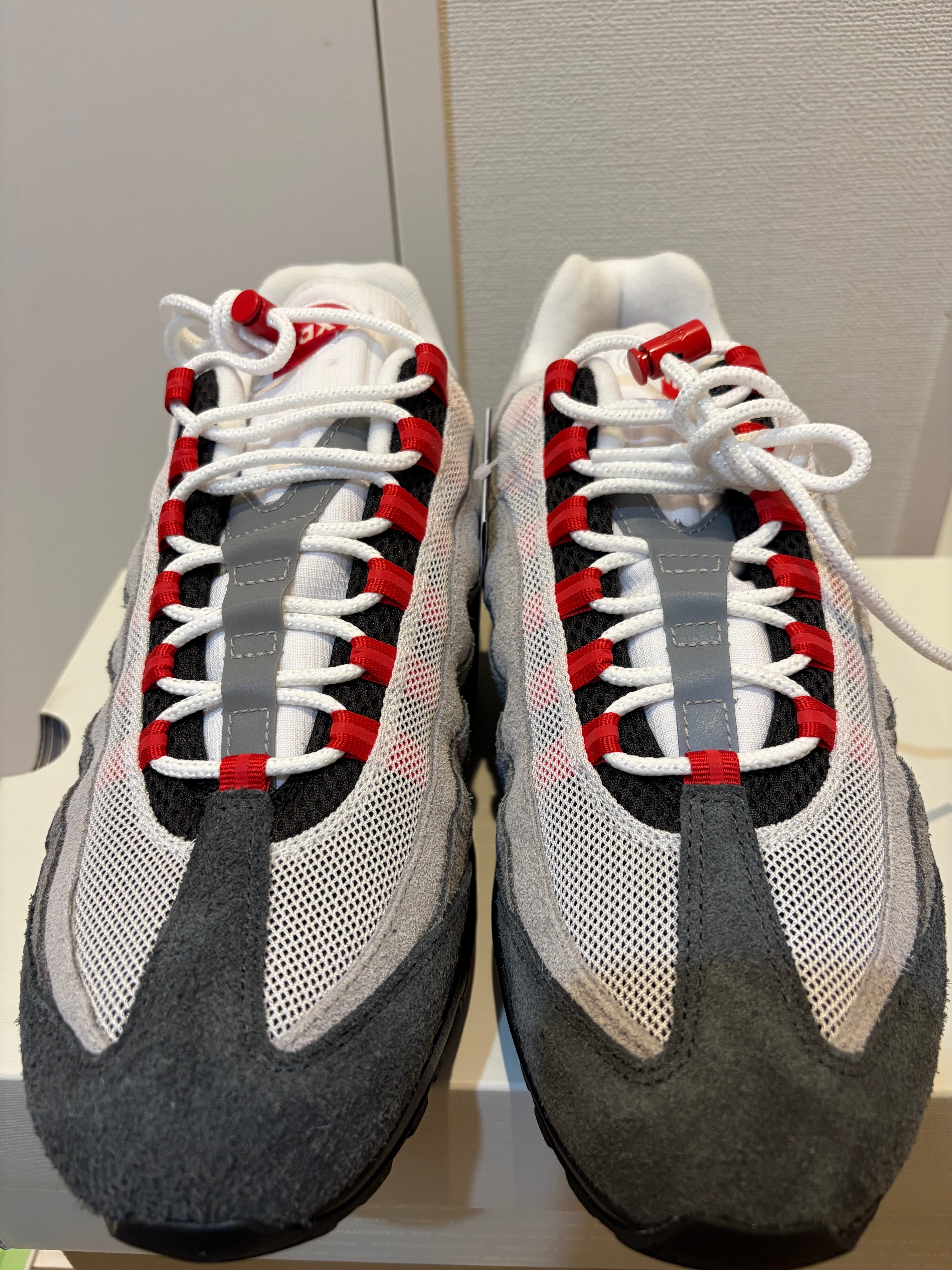 UNDEFEATED × Nike Air Max 95 SP "Fire Red" (Tokyo Exclusive) (Serial Numbered/600 pairs)
