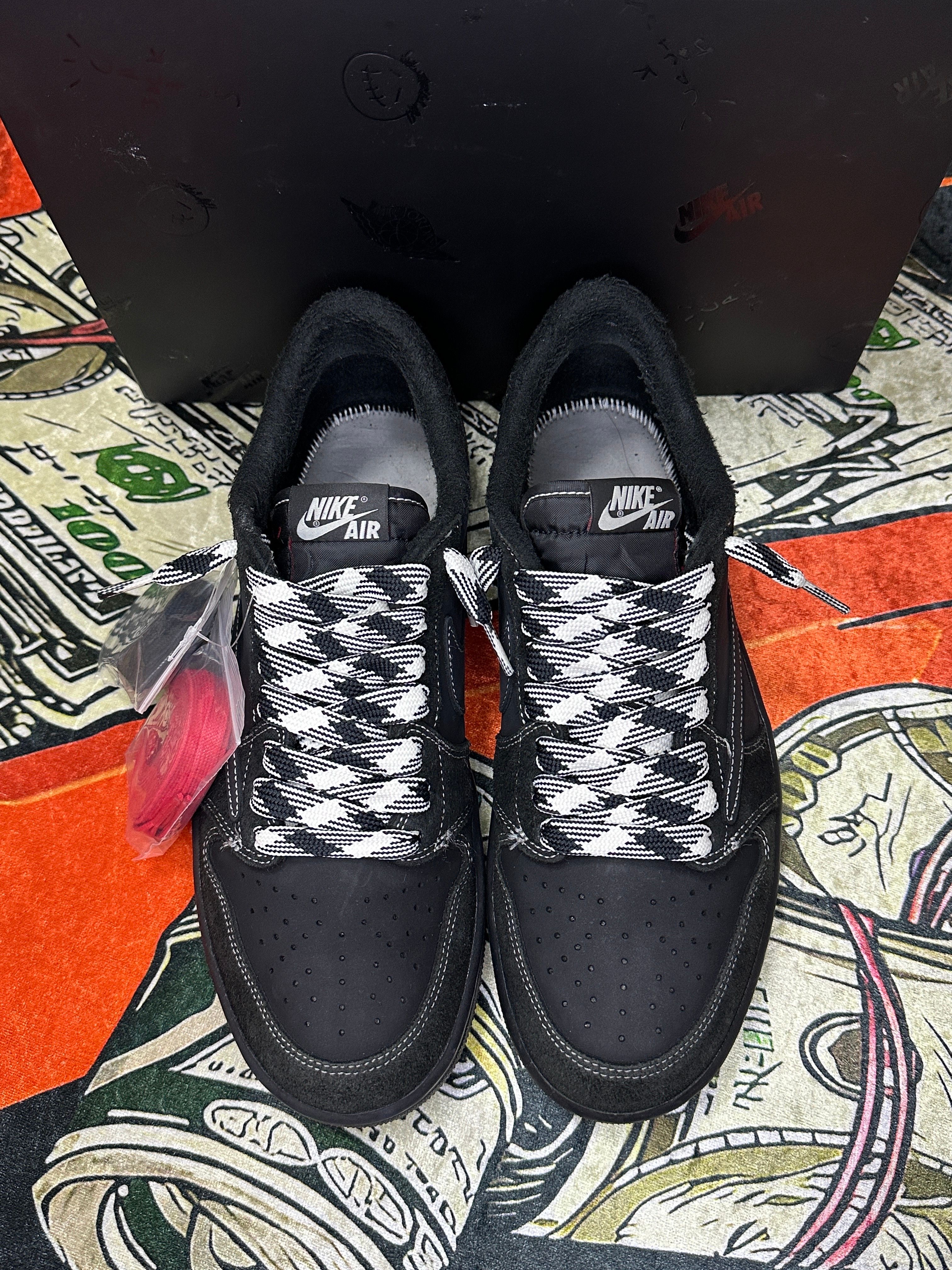 Travis Scott × Nike Air Jordan 1 Low OG SP "Black Phantom"