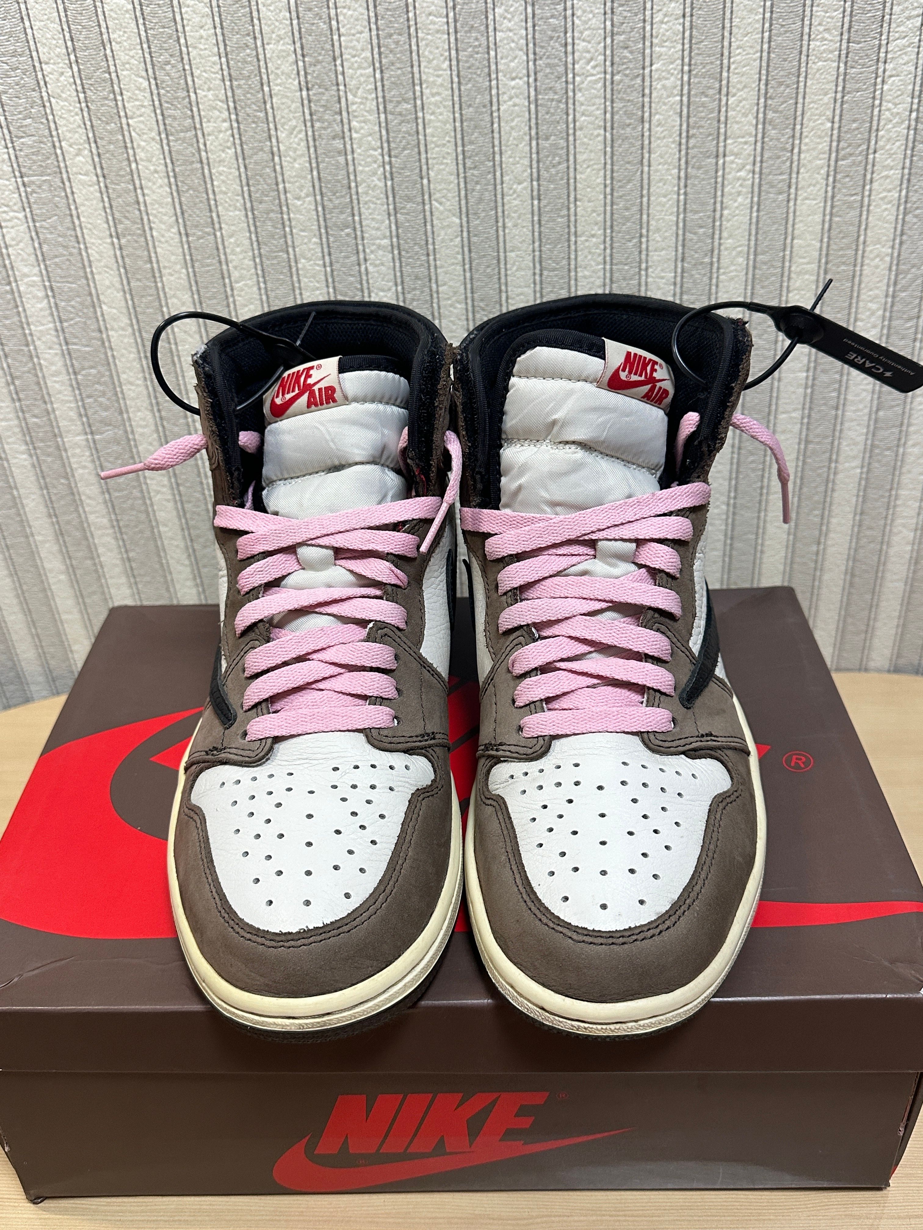 Travis Scott × Nike Air Jordan 1 Retro High OG TS SP "Sail/Dark Mocha"